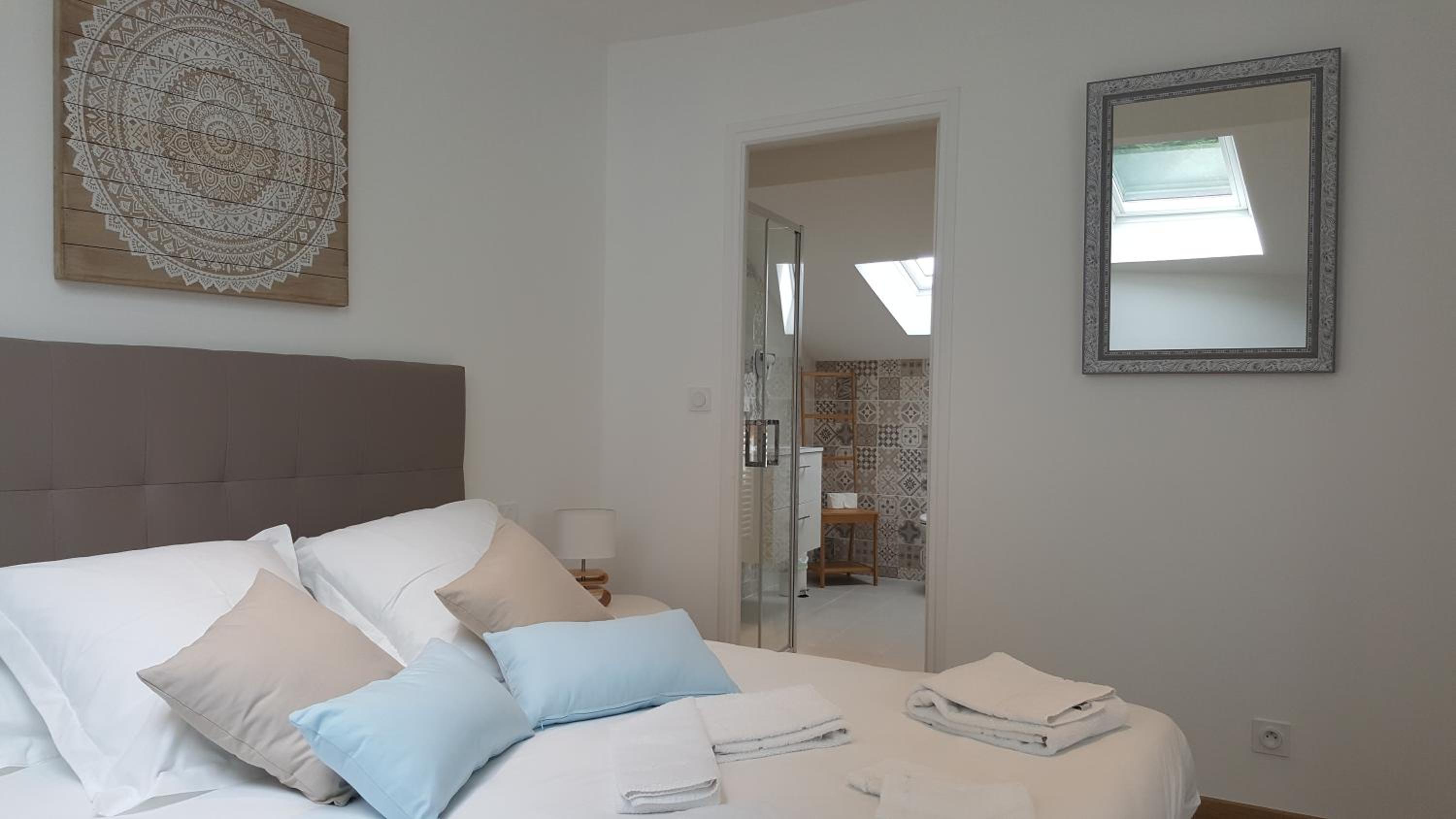 Le Castel Guesthouse