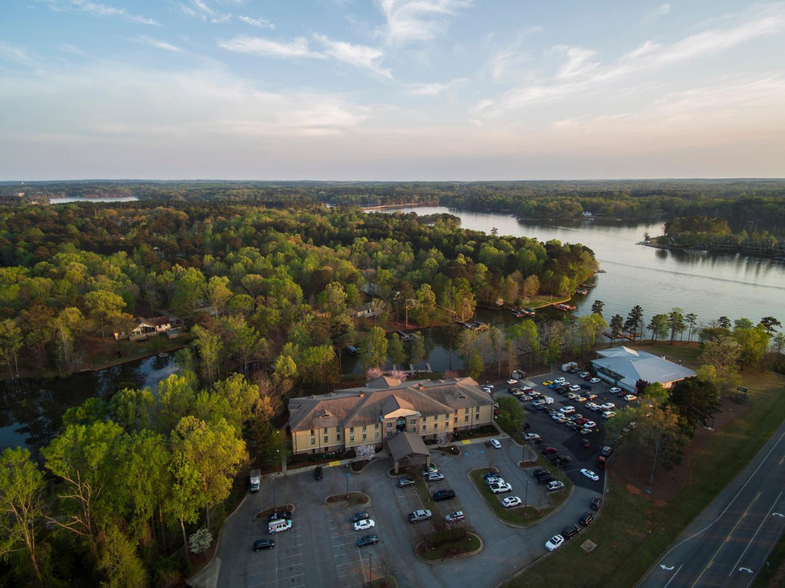 The Lodge on Lake Oconee - Property Image 9
