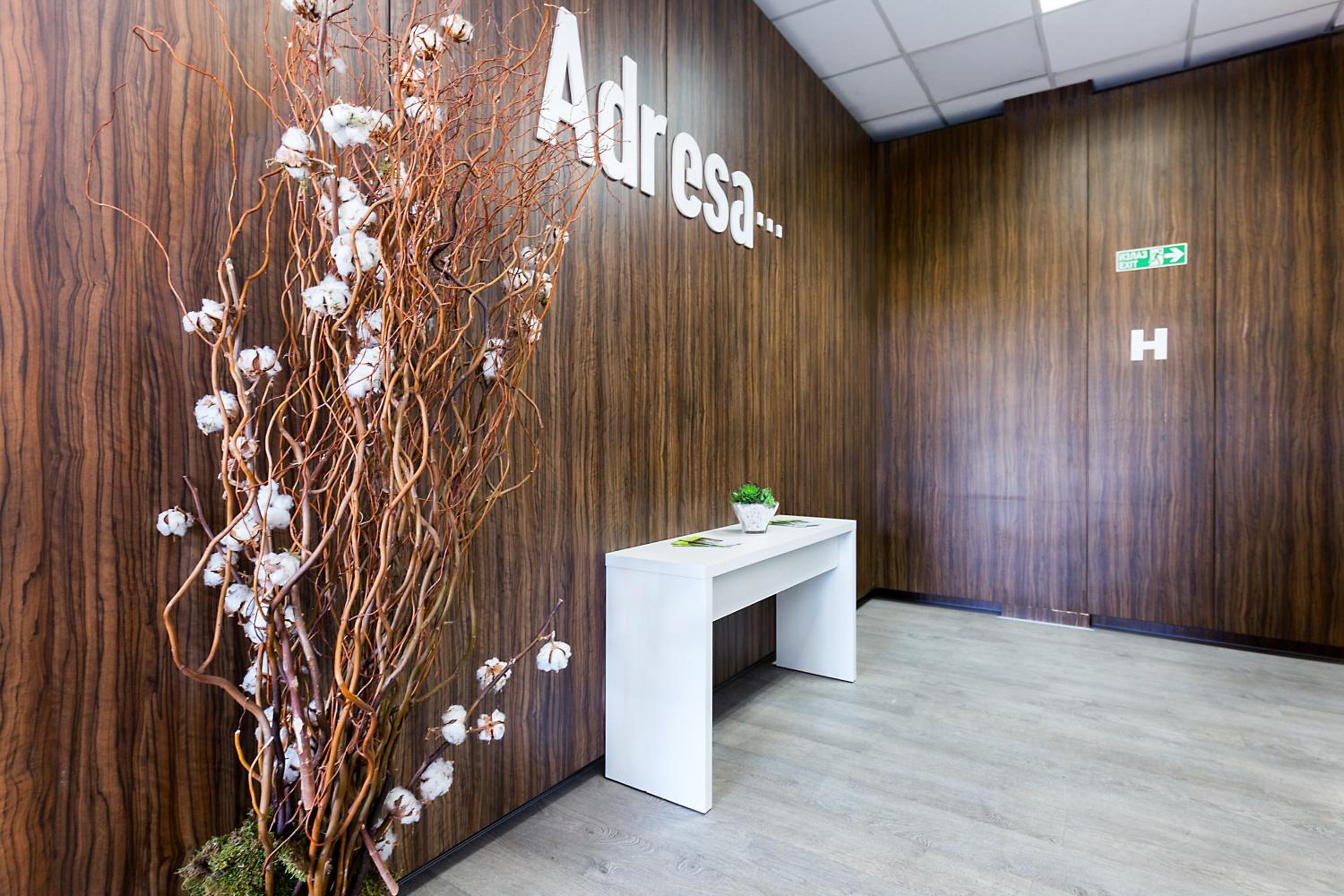 Adresa Suites