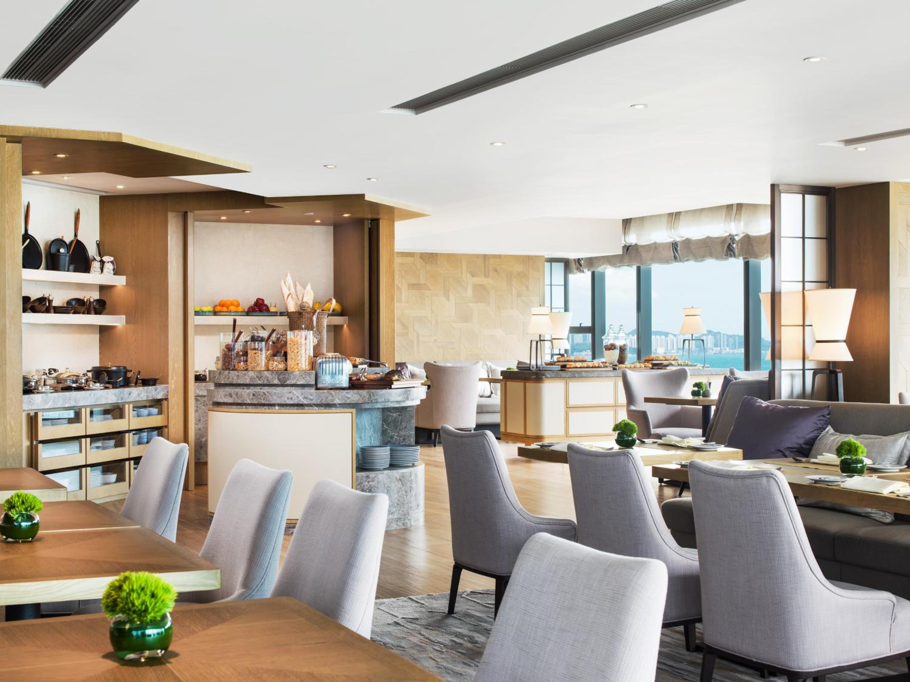 Kerry Hotel Hong Kong by Shangri-la