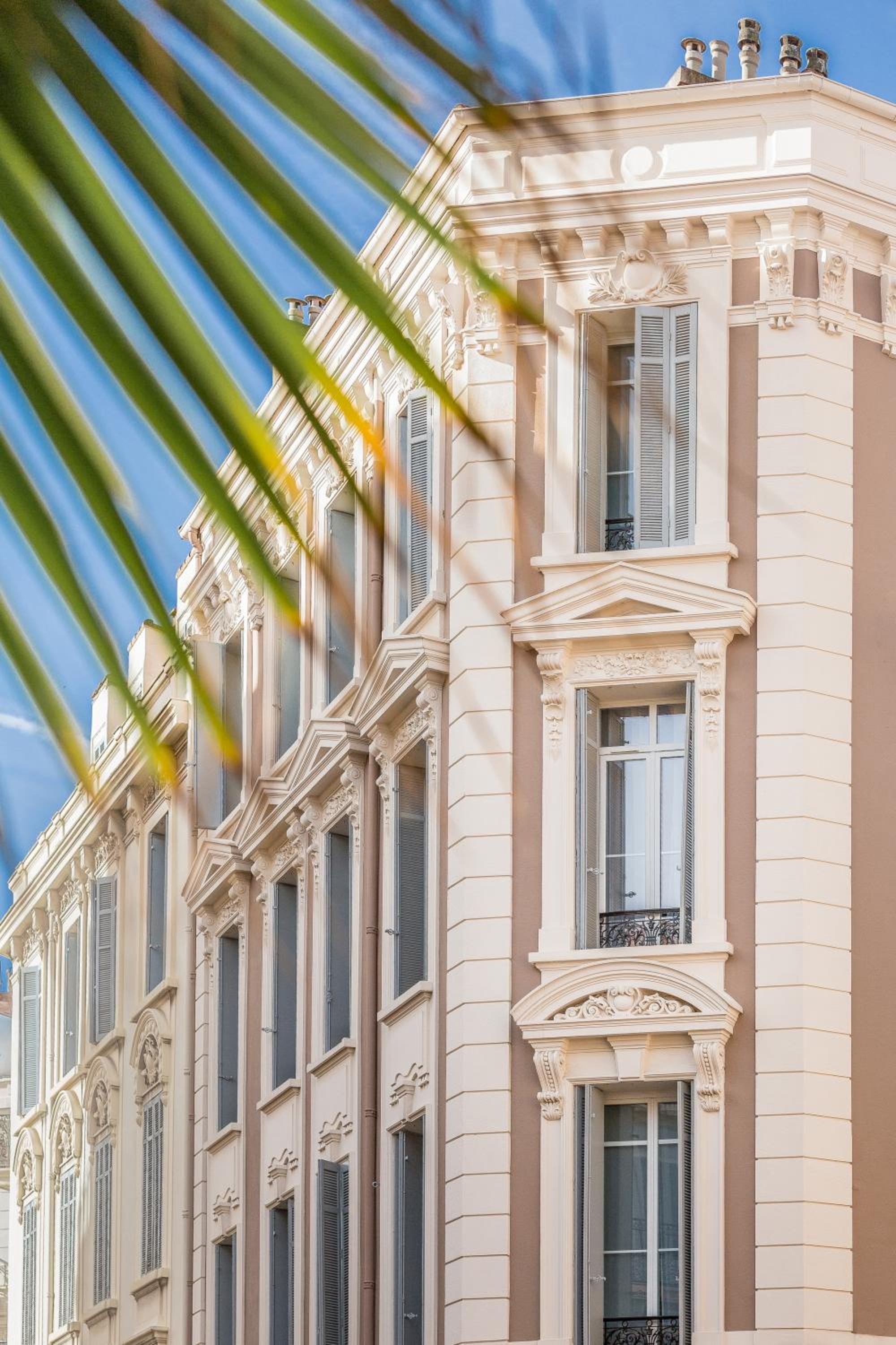 Residence Michel Ange view 2
