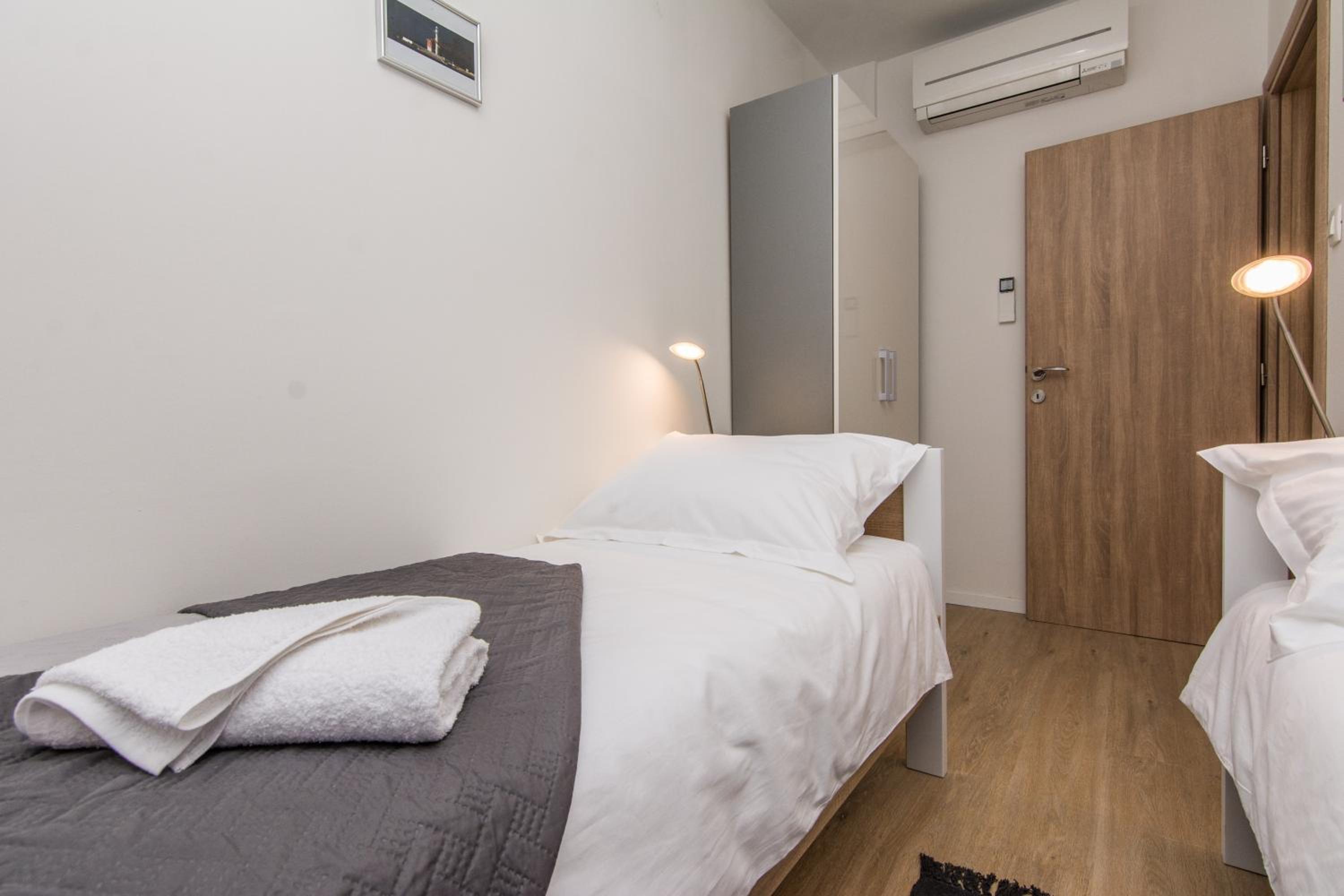Bell Apartment photo 2