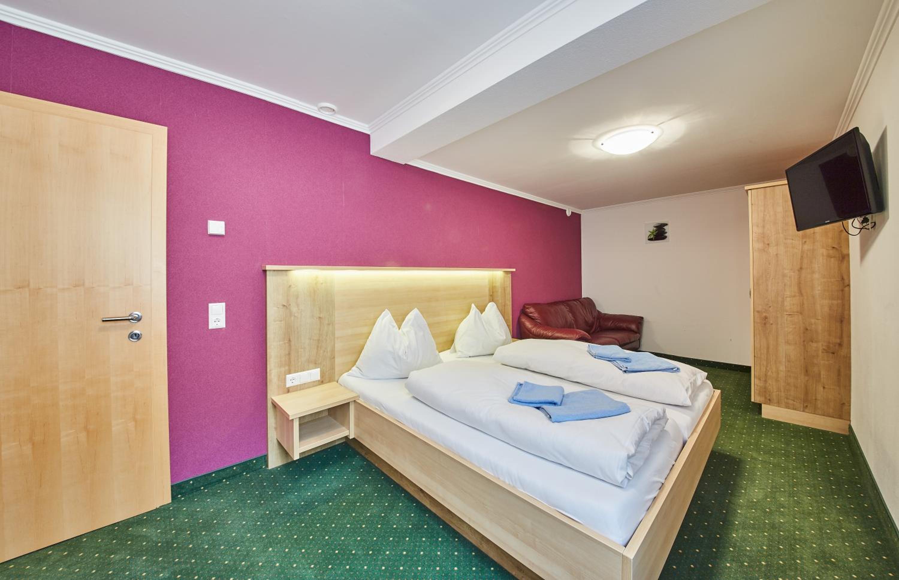 Photo 103