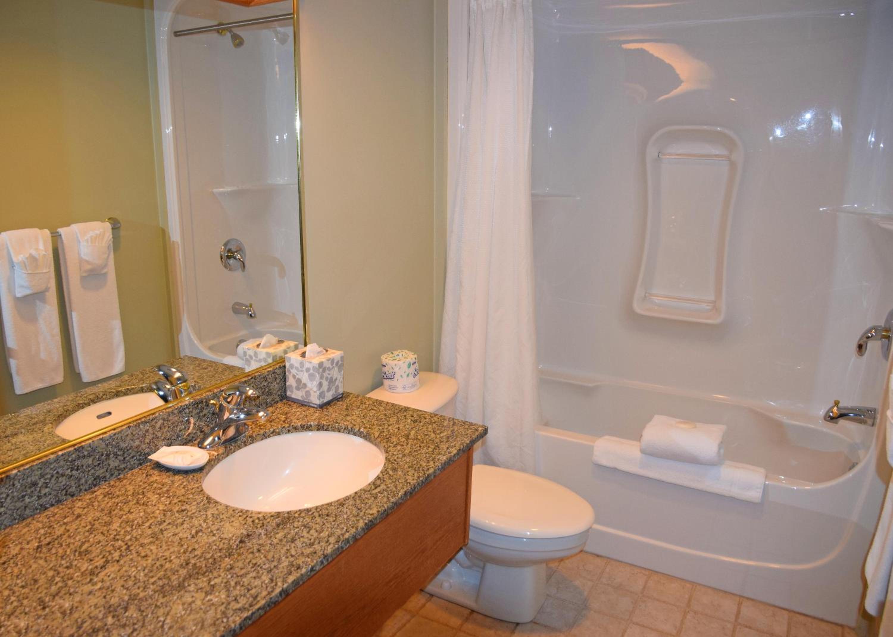 Orillia Vacations - Stone Gate Inn - Property Image 9