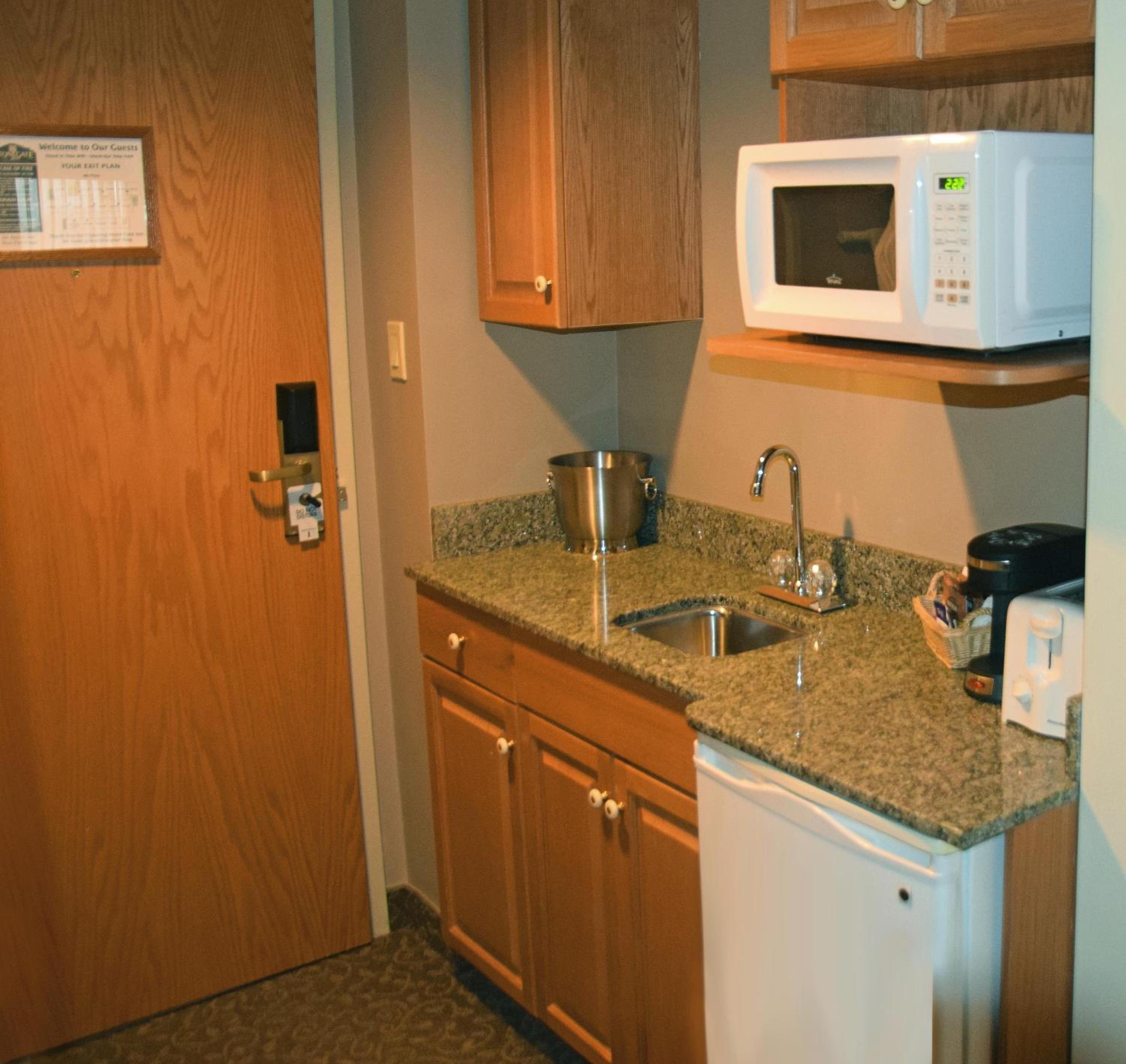 Orillia Vacations - Stone Gate Inn - Property Image 11