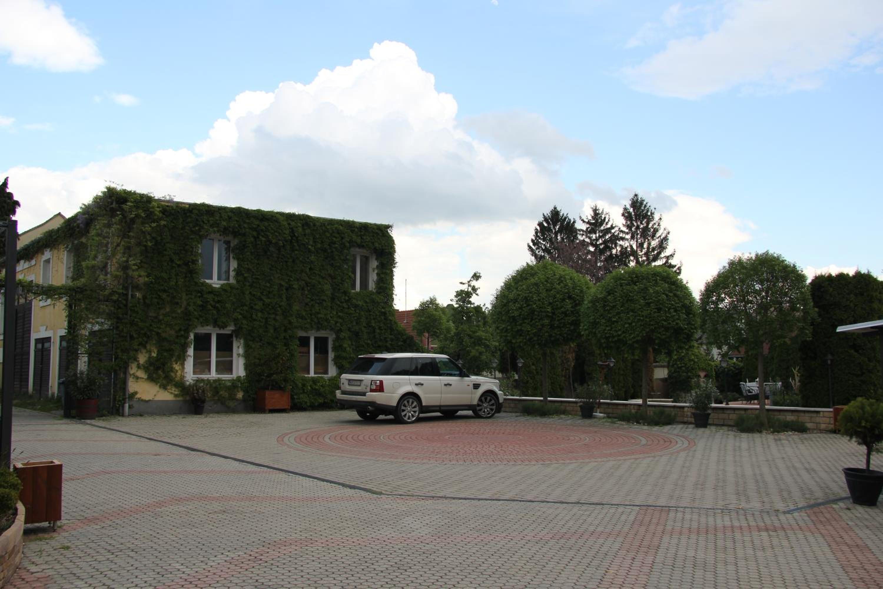 Photo 37