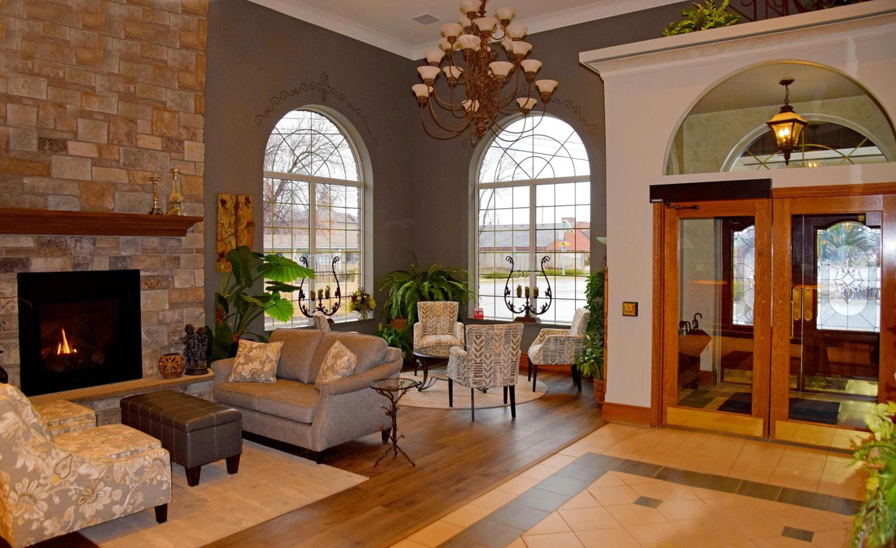 Orillia Vacations - Stone Gate Inn - Property Image 1