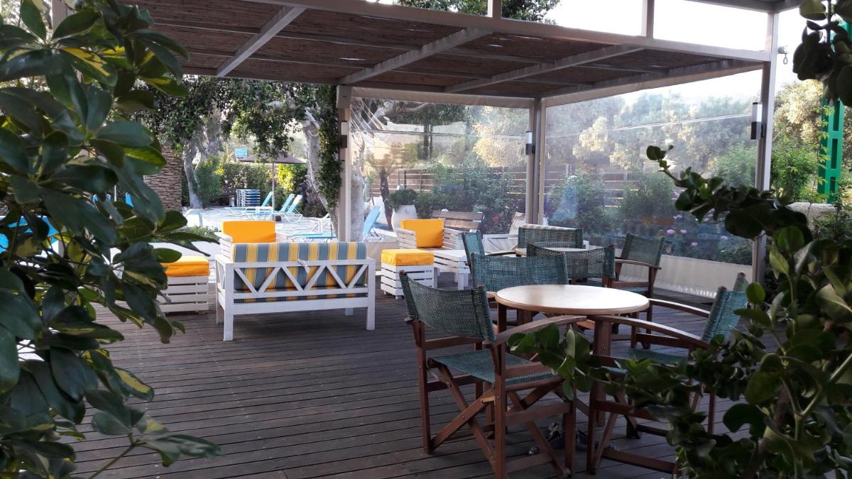 outdoor BBQ area