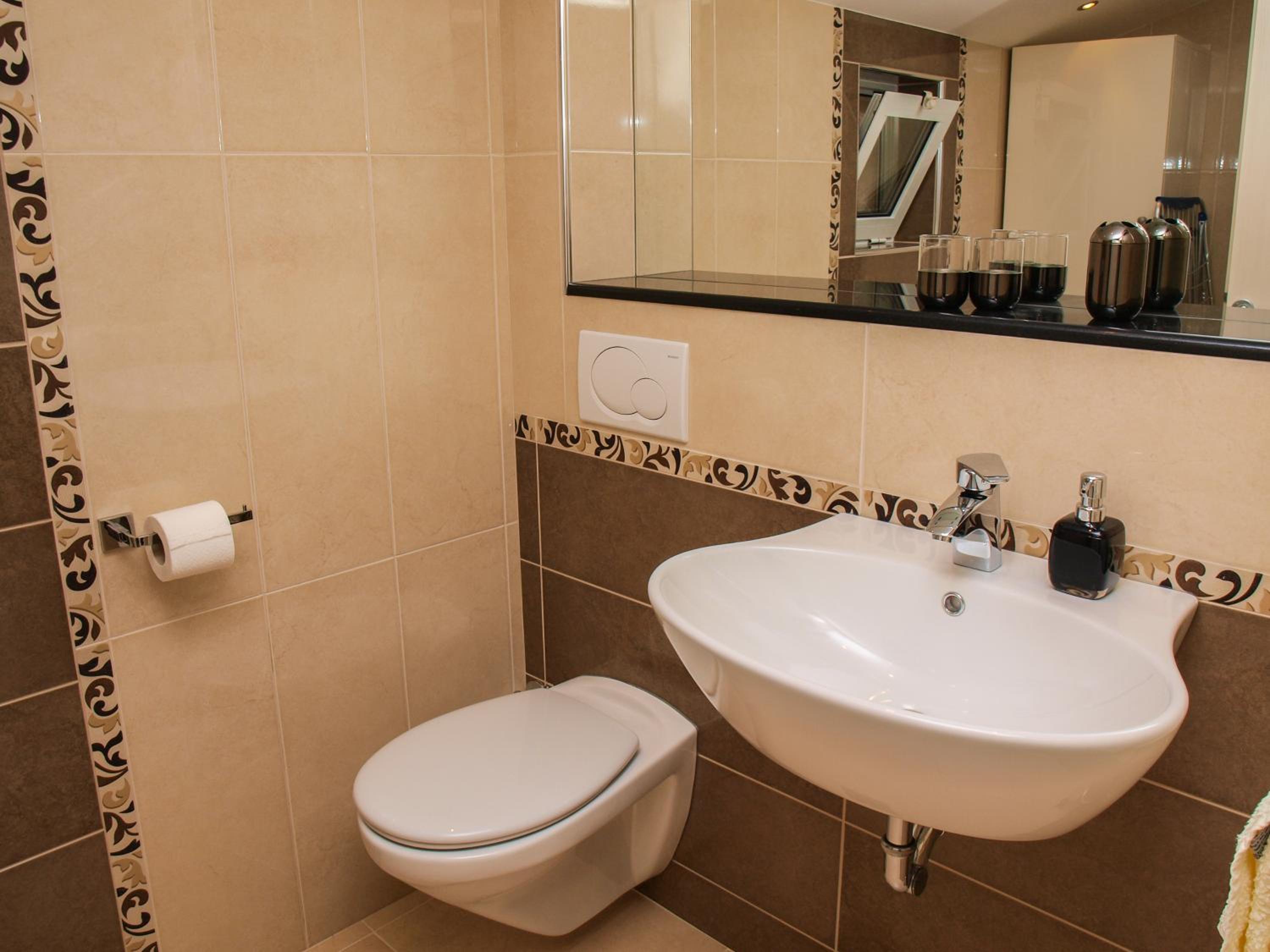 Sea View Apartment en Bol — bathroom