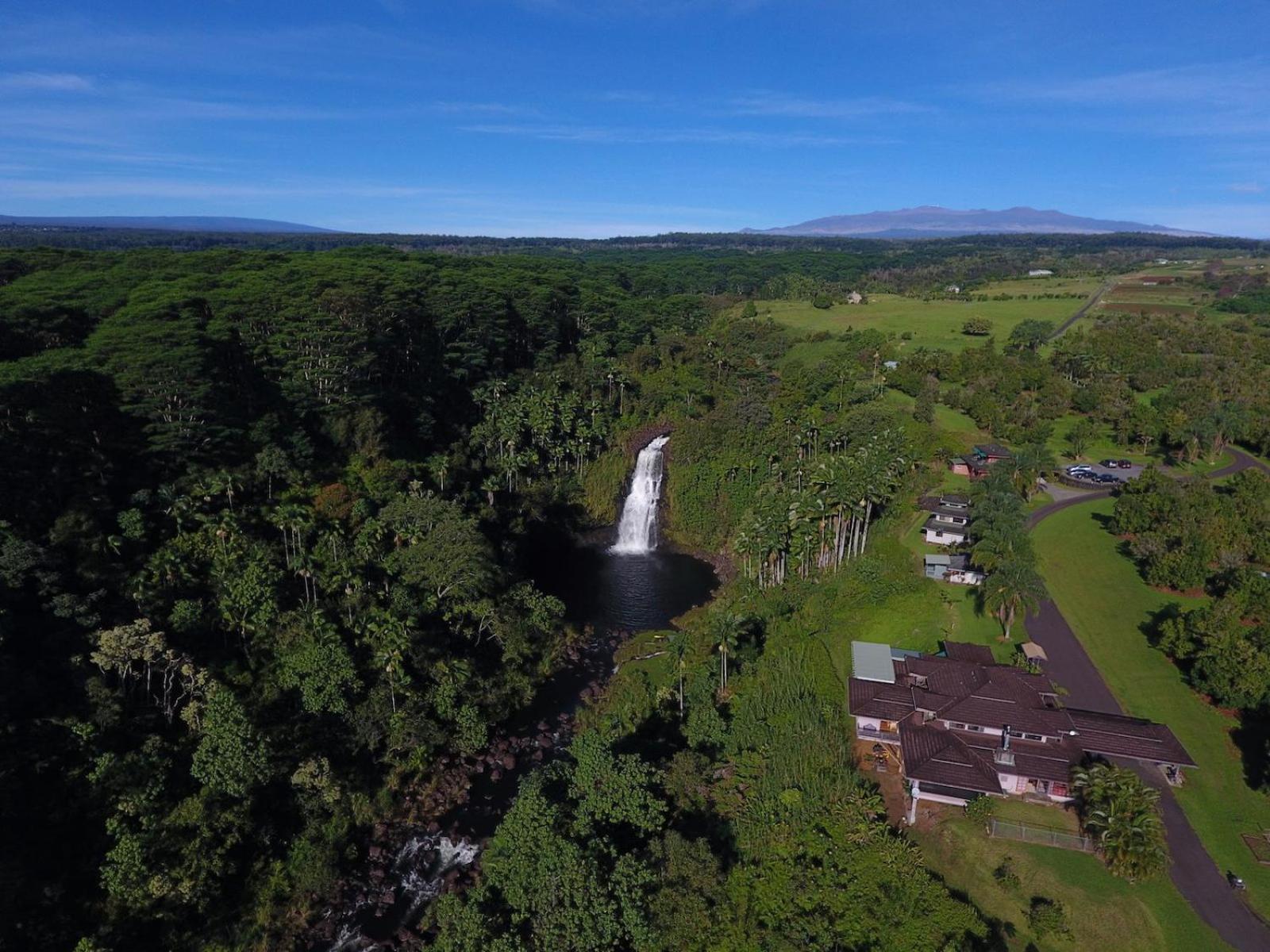 Big Island Vacations - The Inn at Kulaniapia Falls - Property Image 1