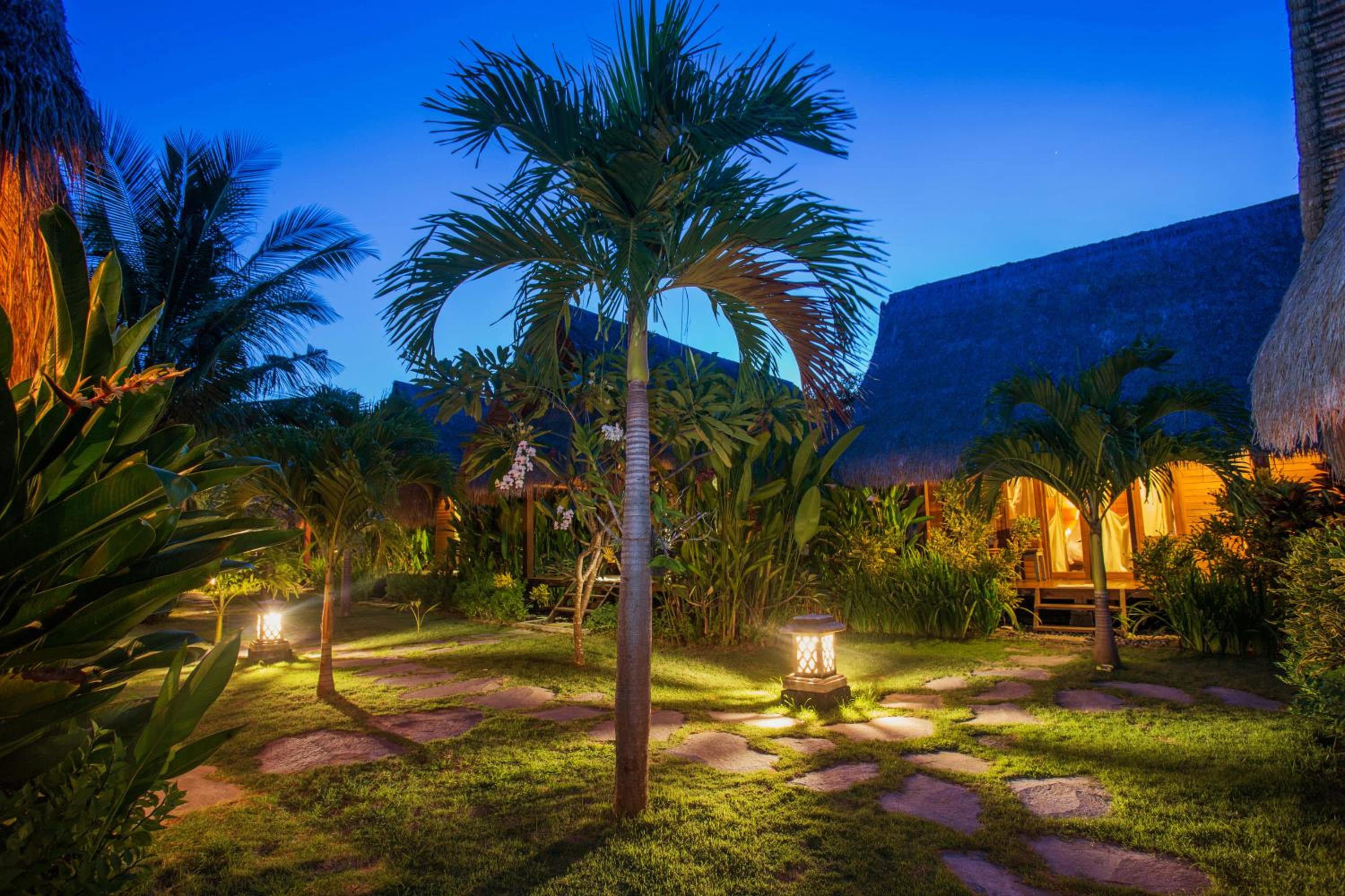 TS Hut Lembongan