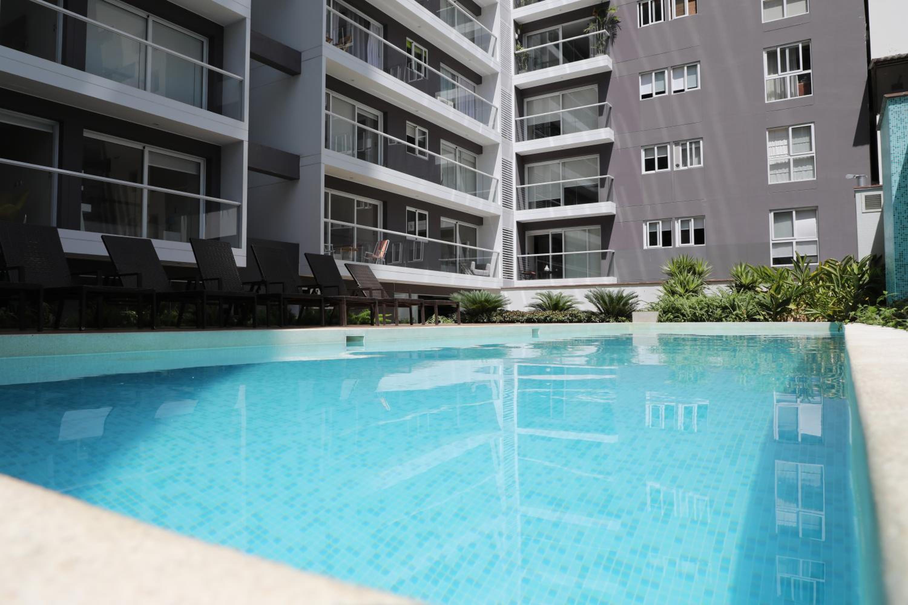 Miraflores Apartments 570 Pardo Ave by Private Host