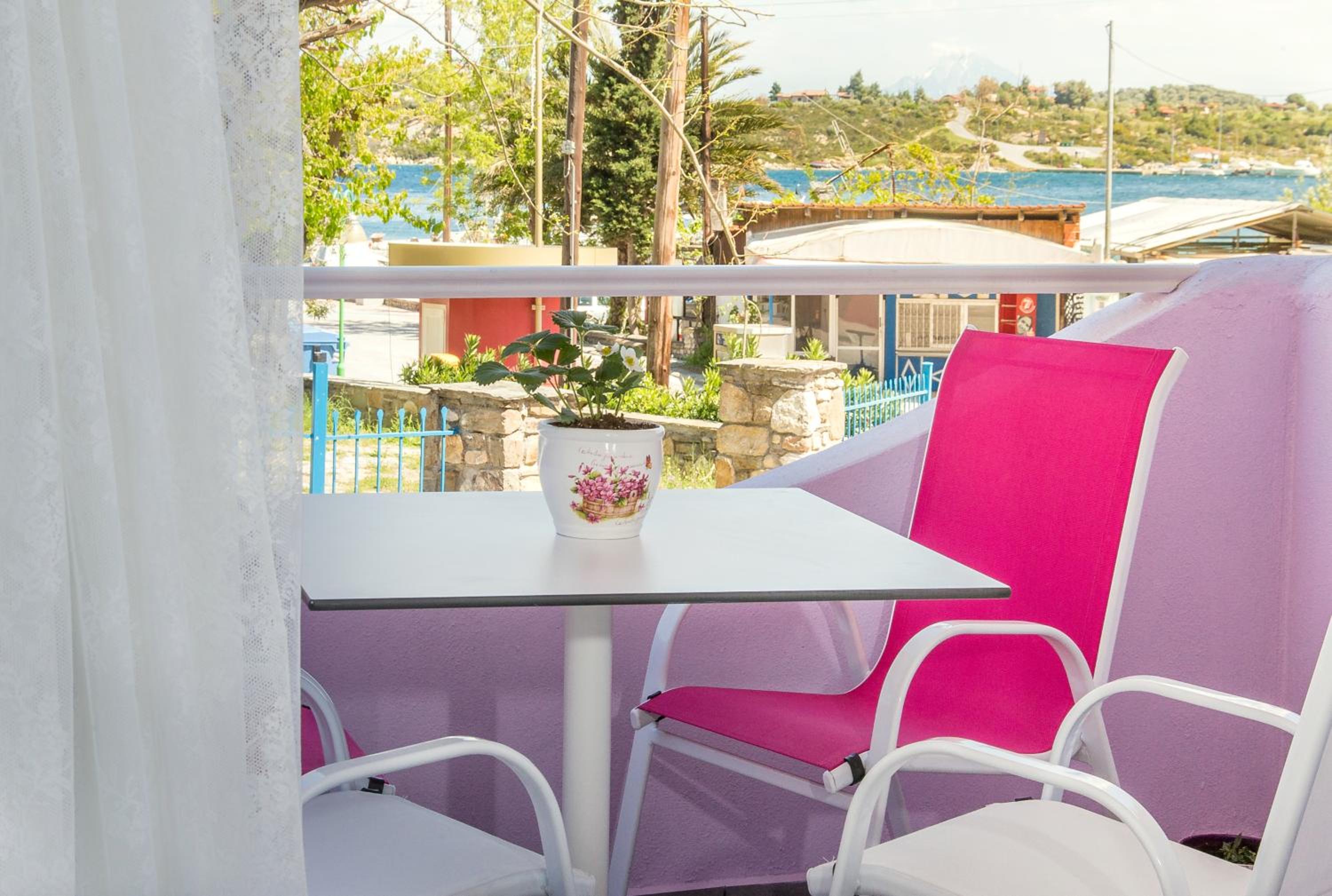 Ormos View Apartments