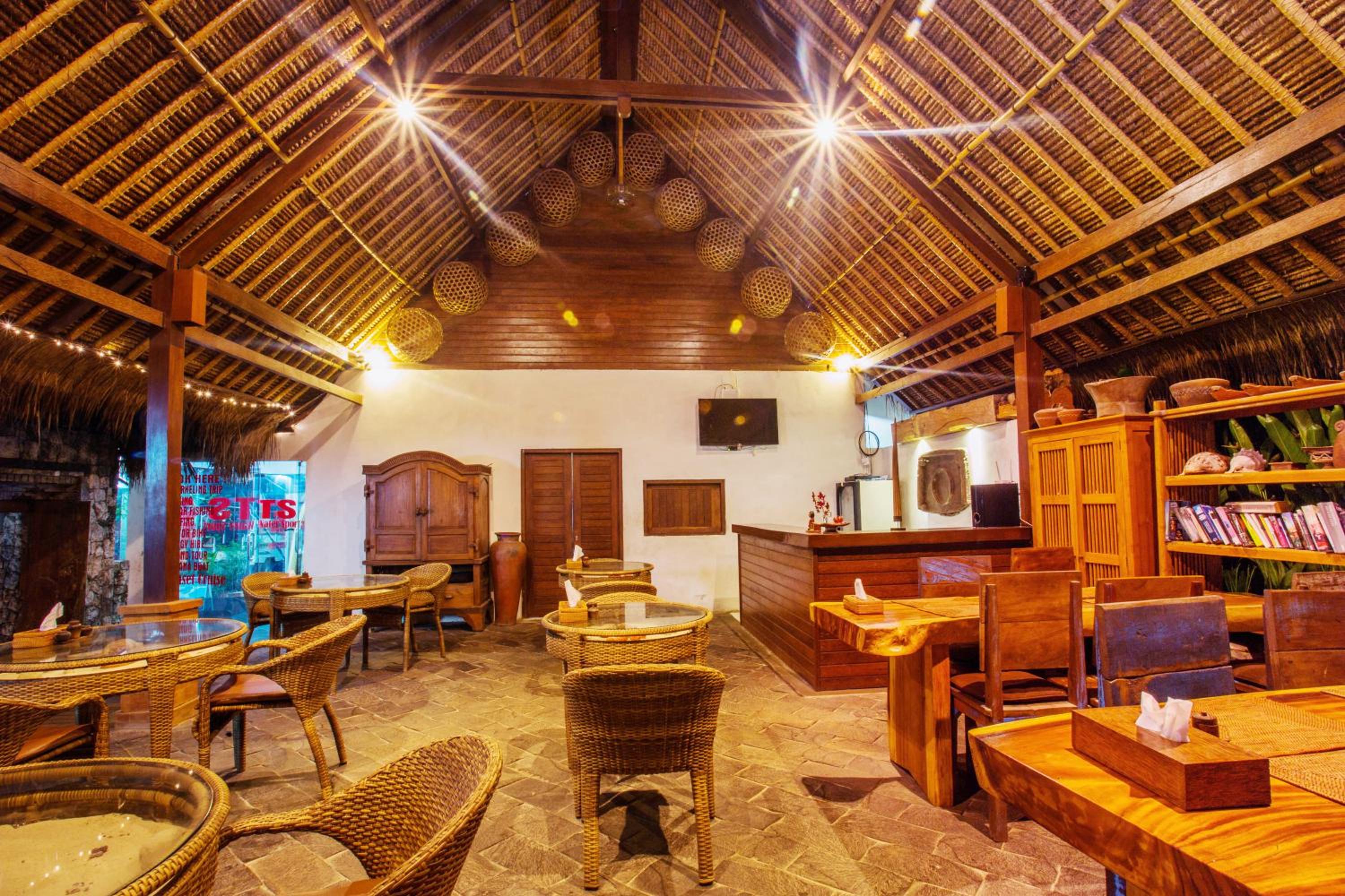 TS Hut Lembongan