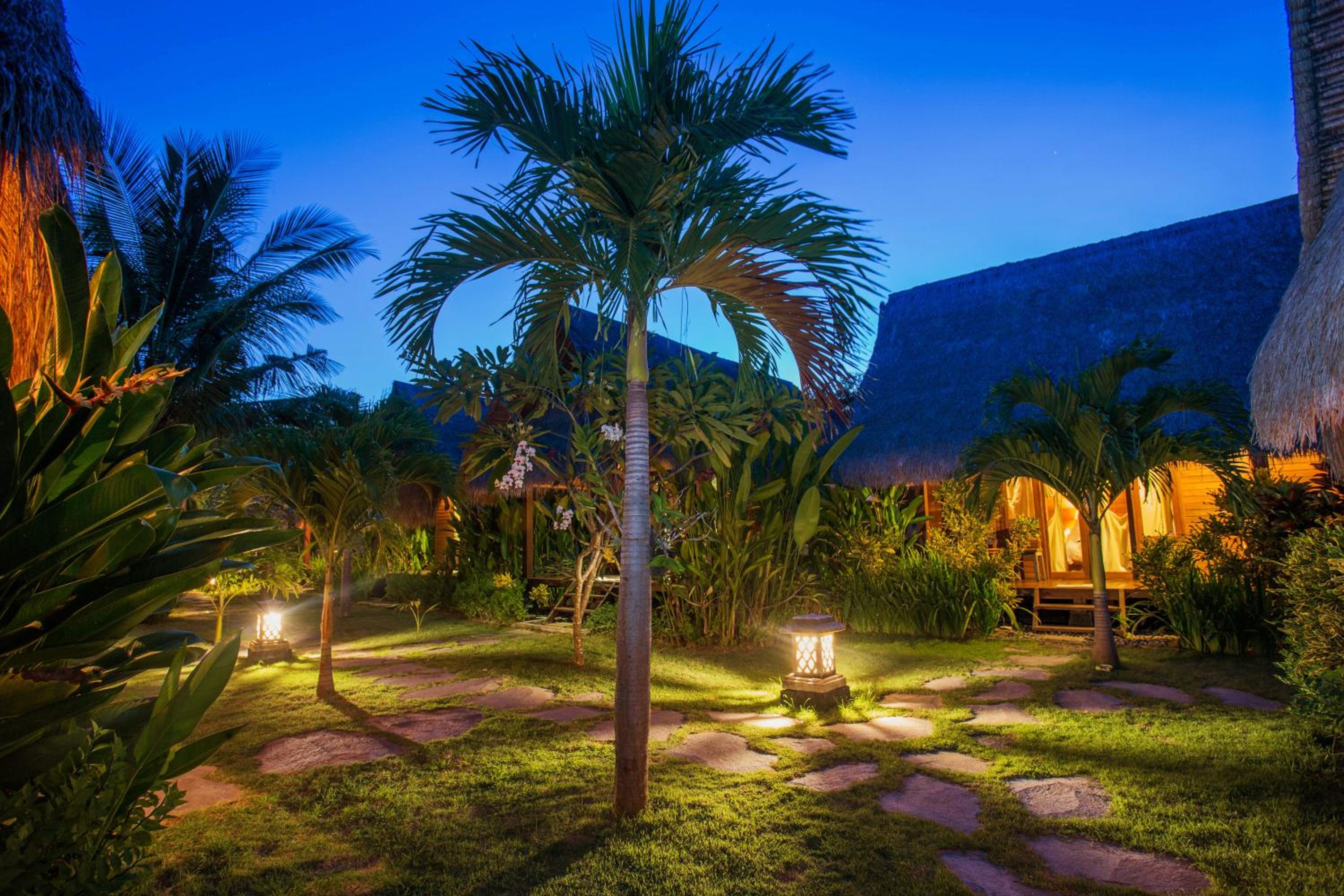 TS Hut Lembongan