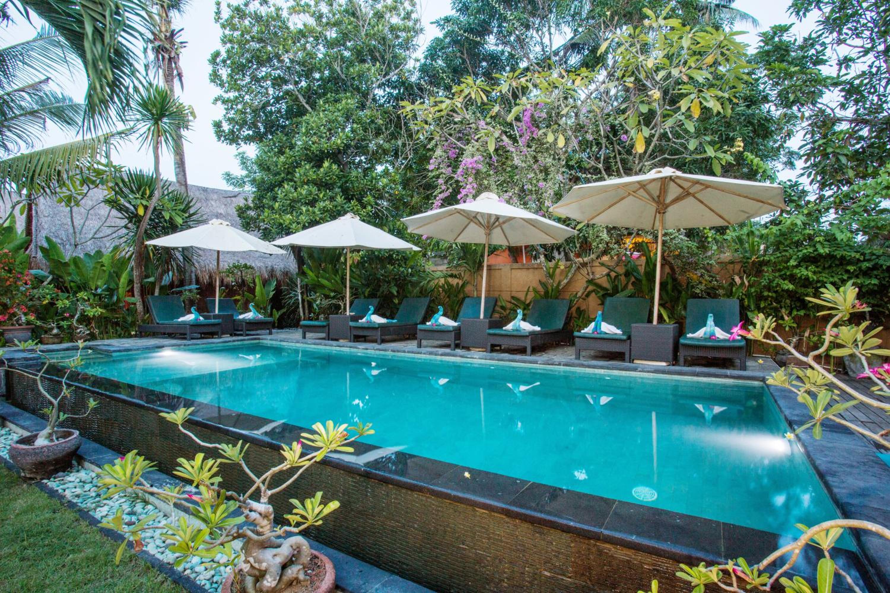 TS Hut Lembongan