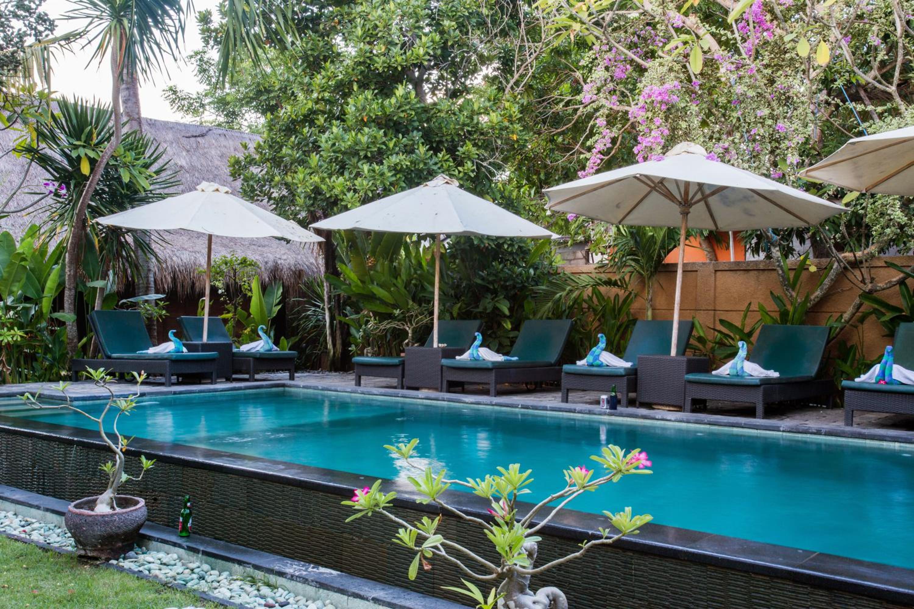 TS Hut Lembongan