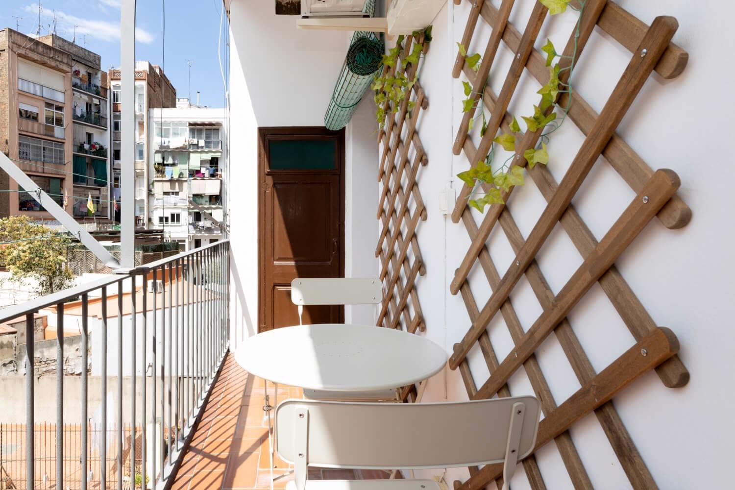 22PAR1006 Newly refurbished 2bed apartment in Paral