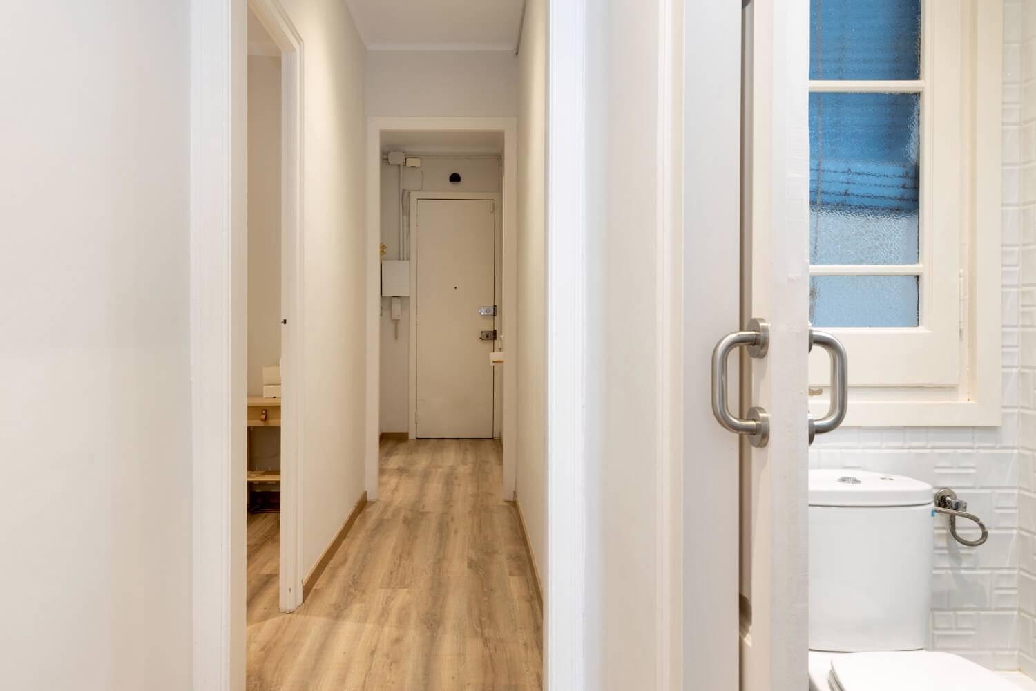 22PAR1006 Newly refurbished 2bed apartment in Paral