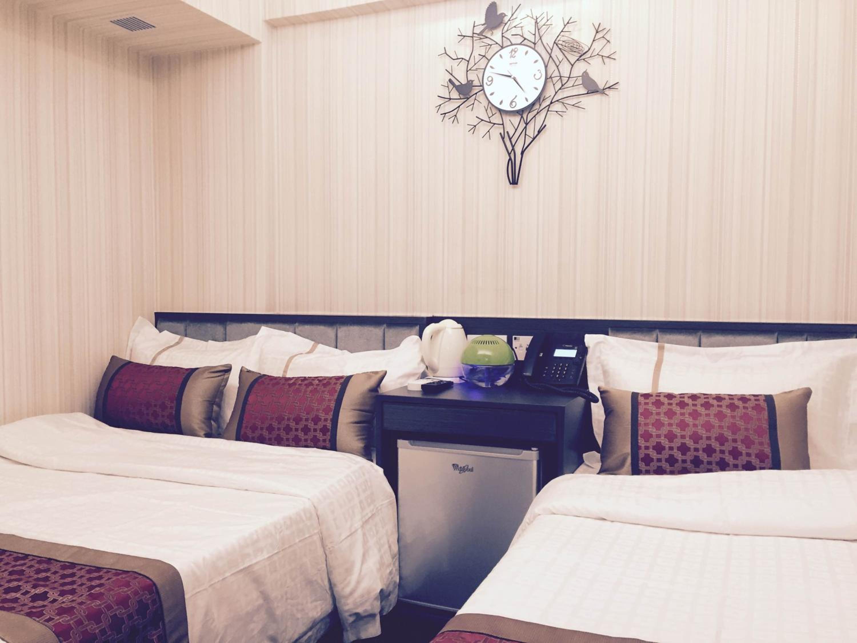 Seasons Hotel