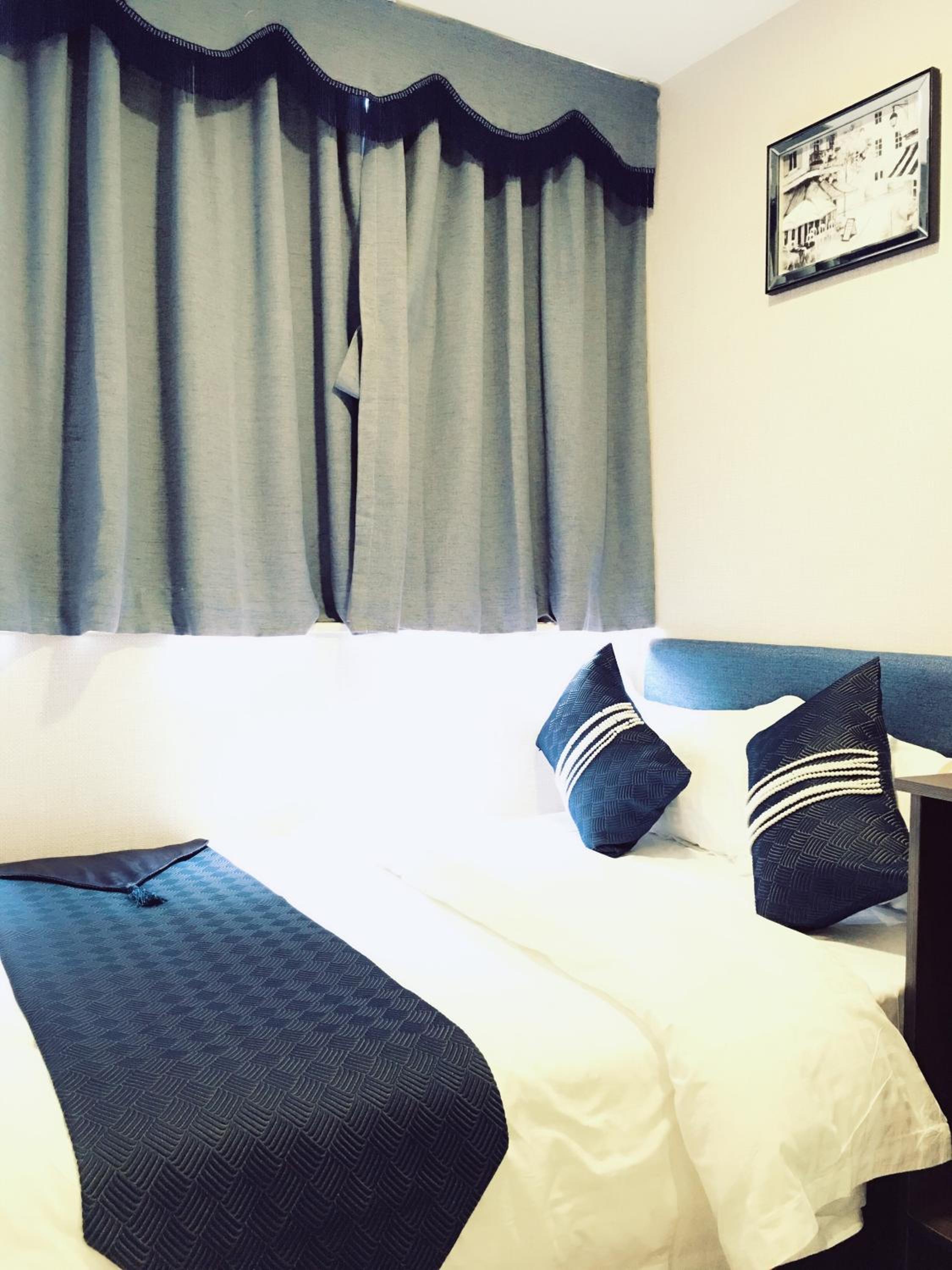 Seasons Hotel