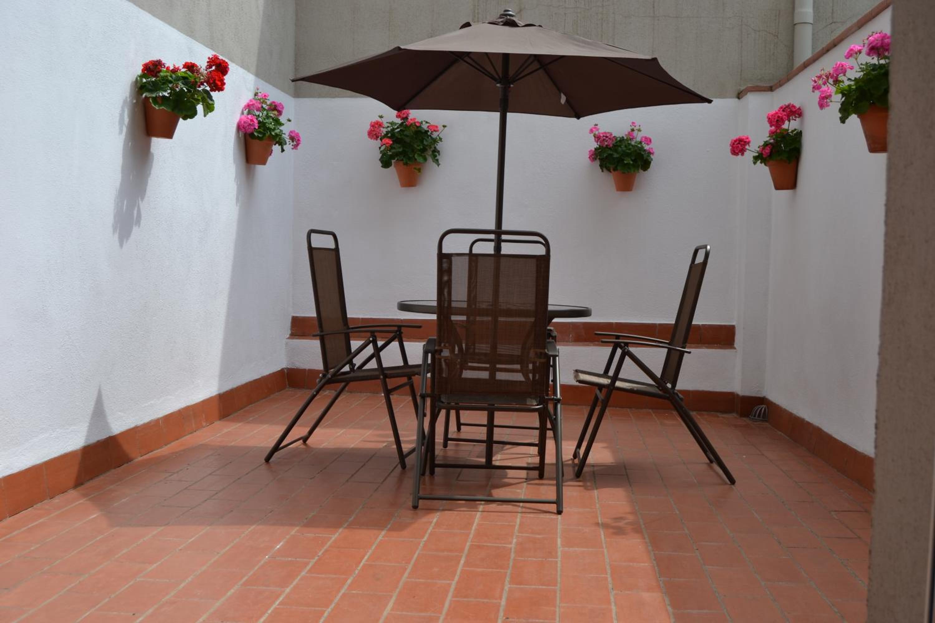 Apartments Figueres view 5