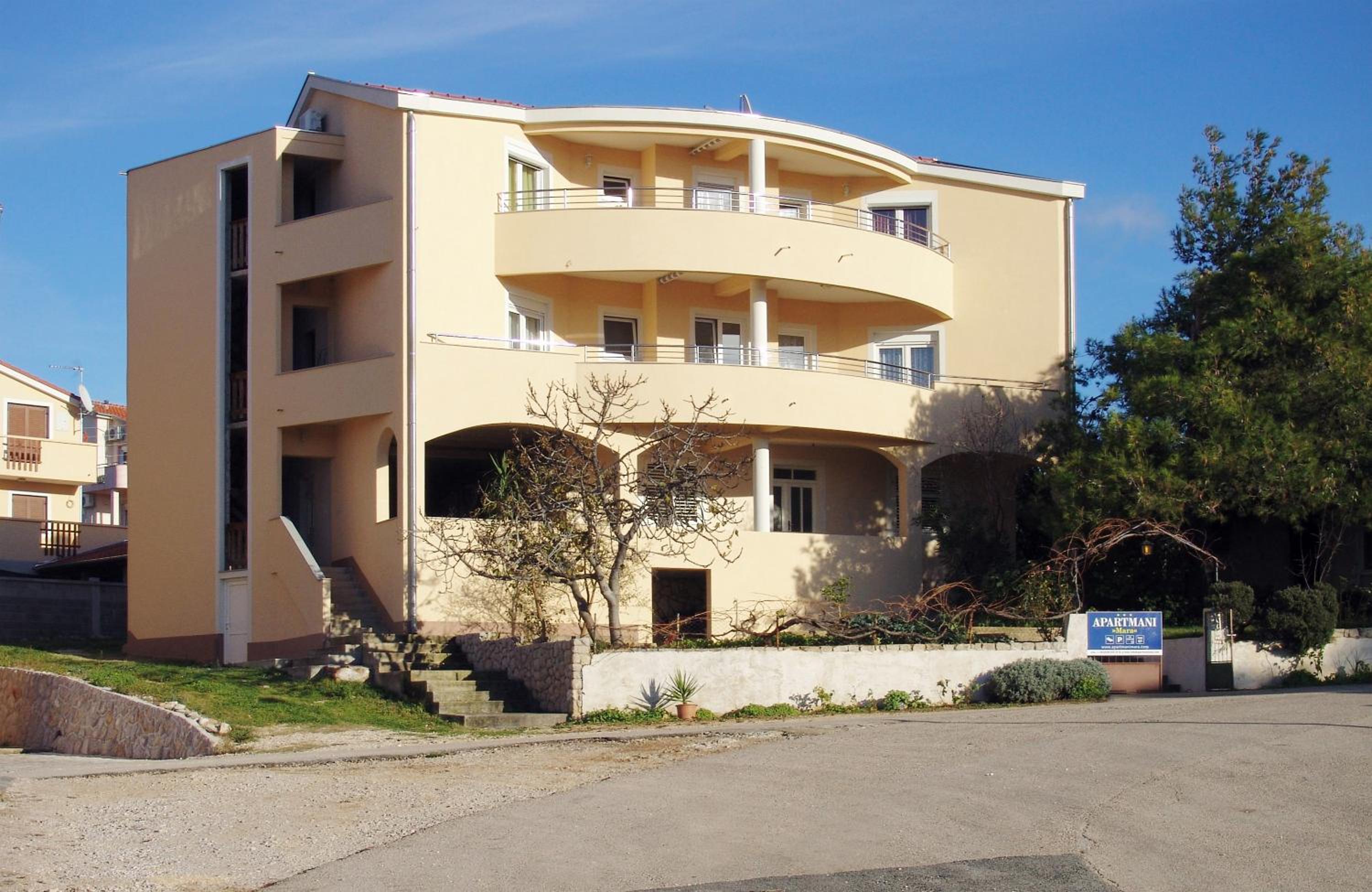 Apartments Mara