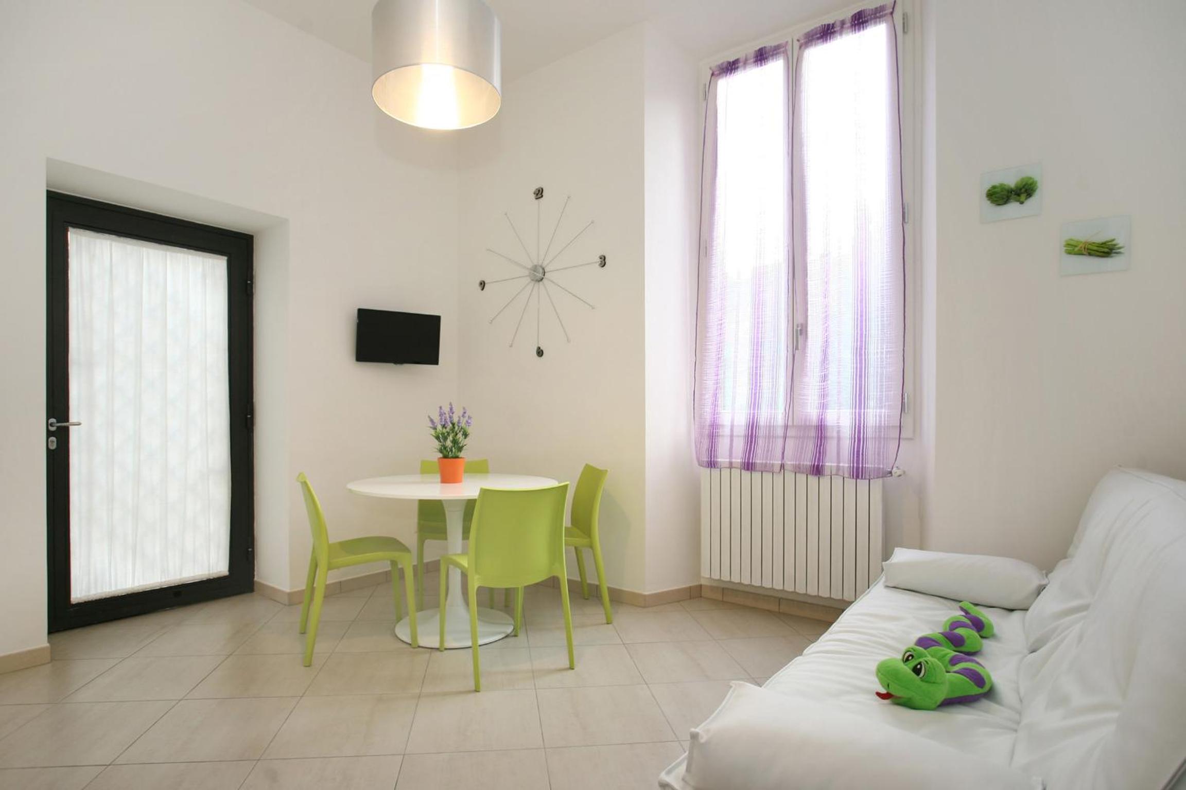 Bronzino 53 - with free private parking
