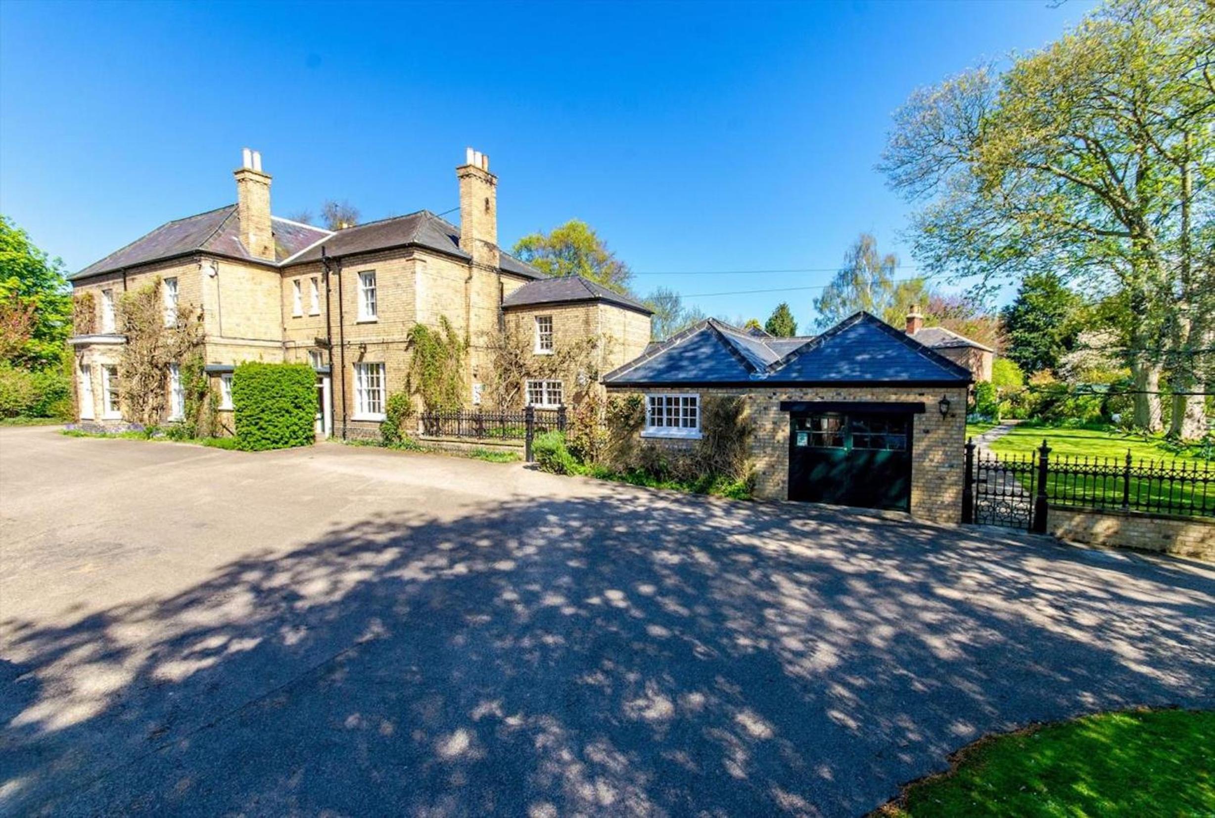 Northolme Hall mansion with pool view 2