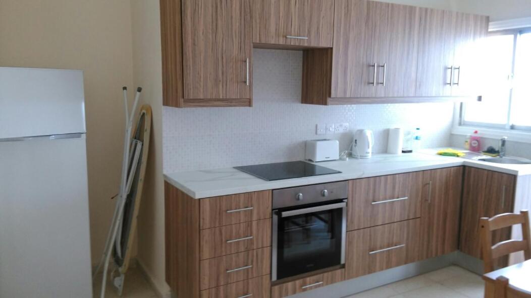 Modern City Center Apt