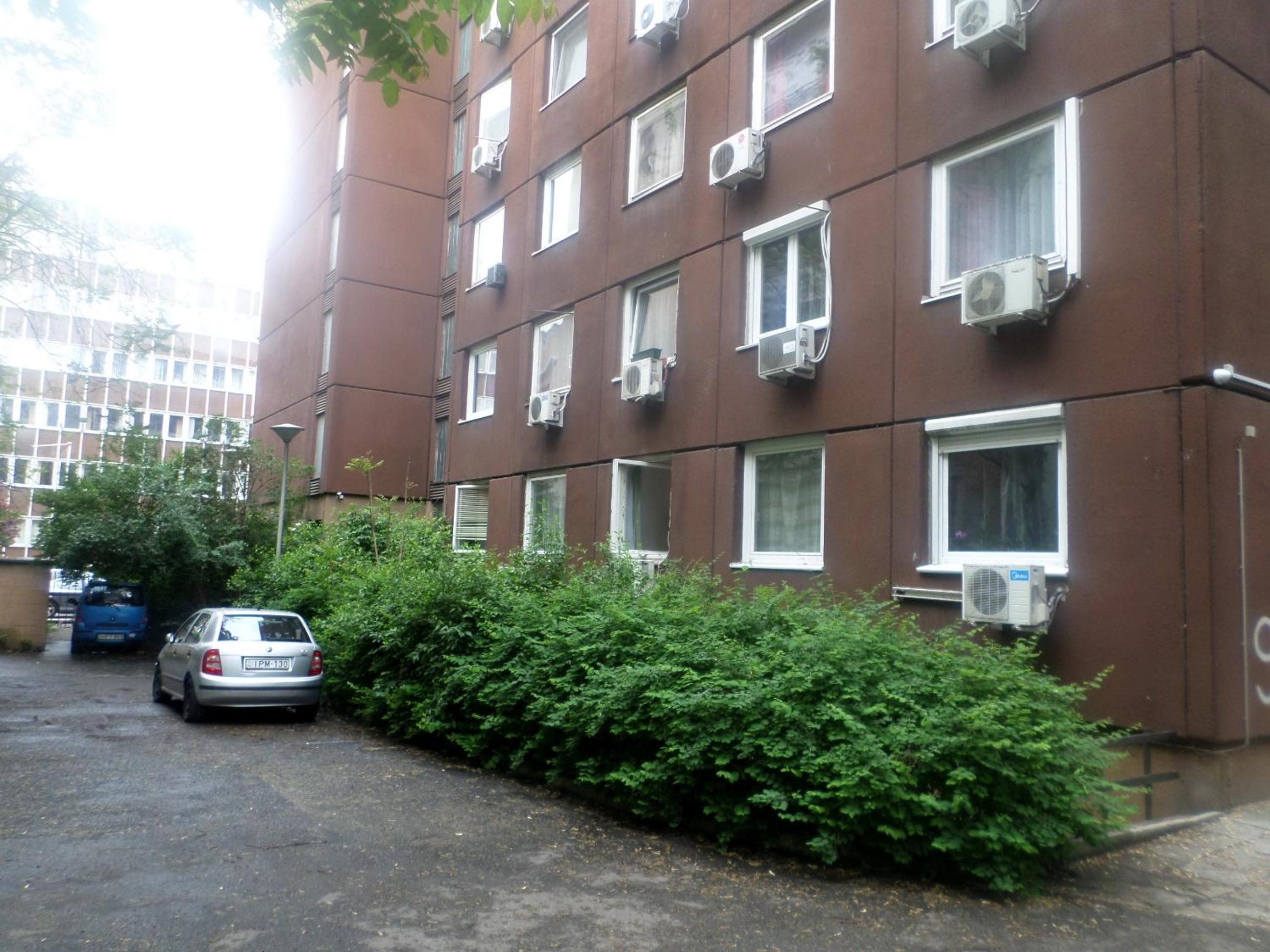 Apartments Leslie