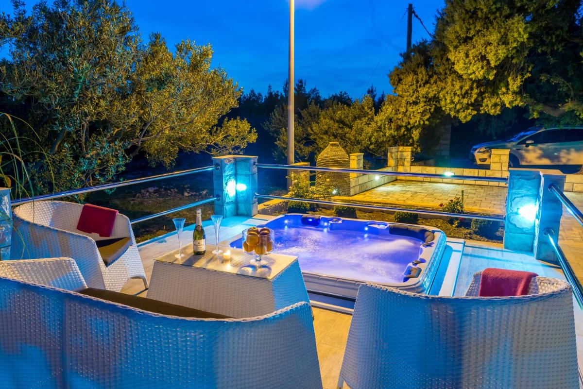 Hotel Apartments Windrose - Image 1