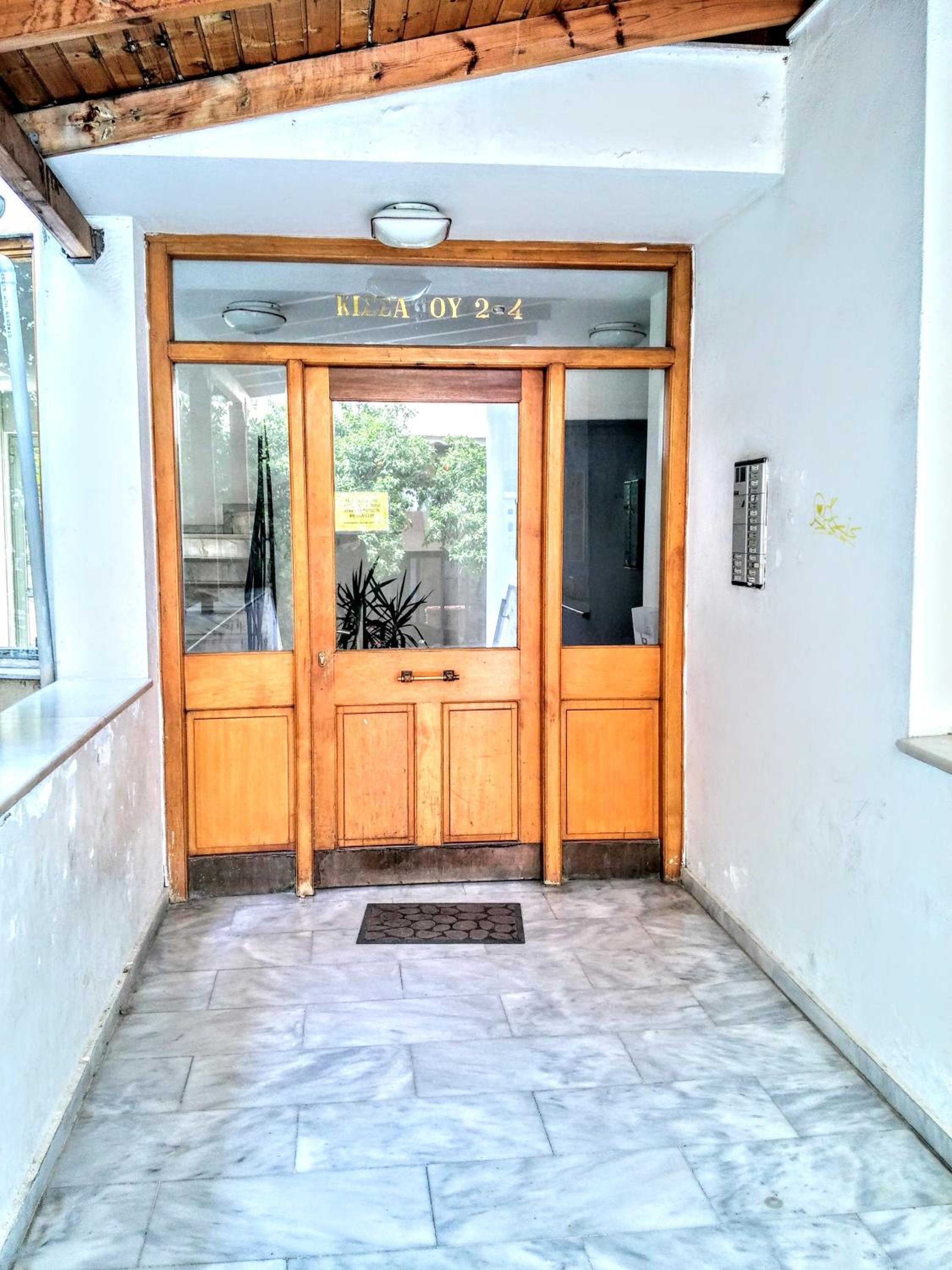 Zenios Kisamos-Pretty comfy studio
