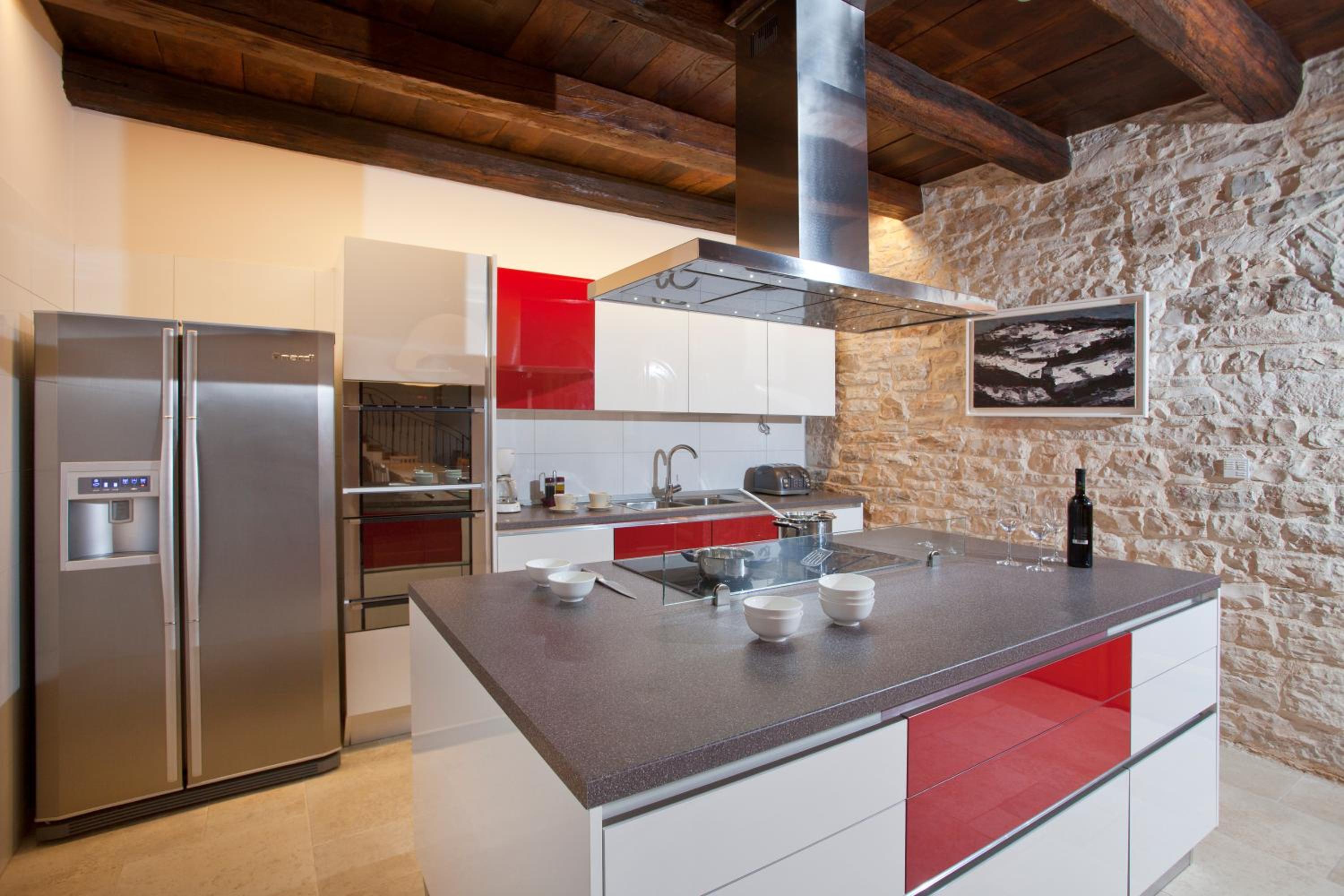 Villa Poropati, Grožnjan, Istria - Luxury Countryside Estate for up to 19 persons - Large pool of 80m2 with kids section view 4