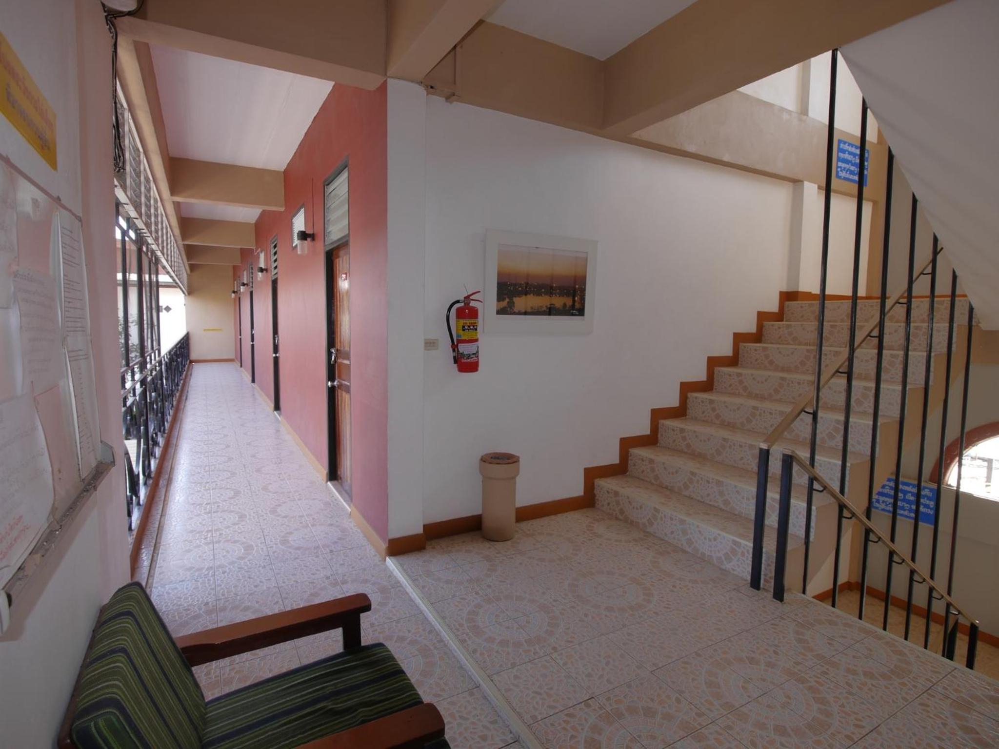 Pakdee House