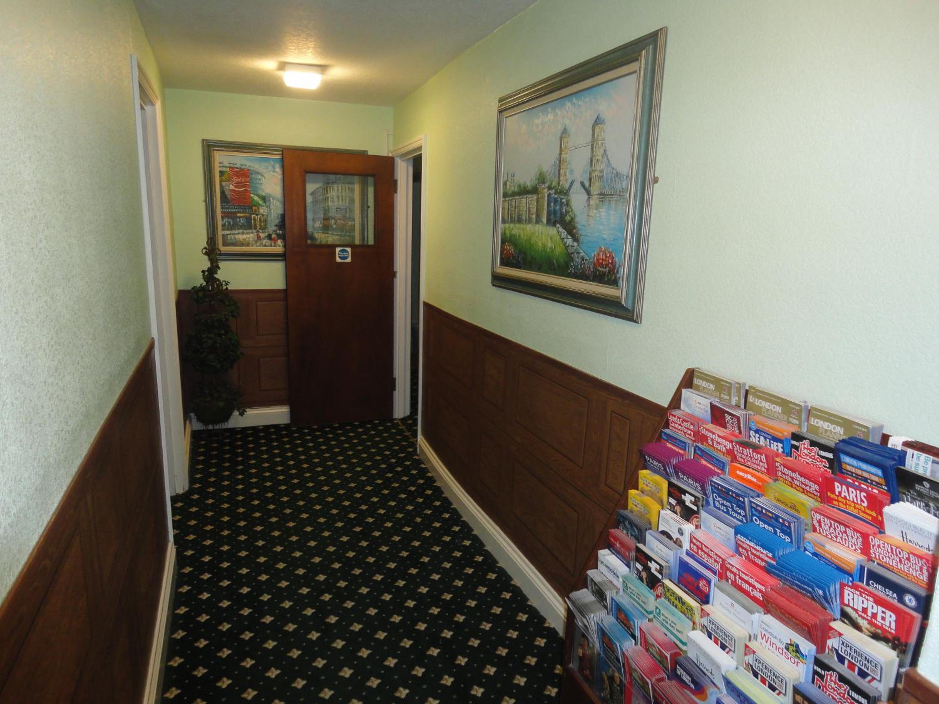 Warwick Lodge