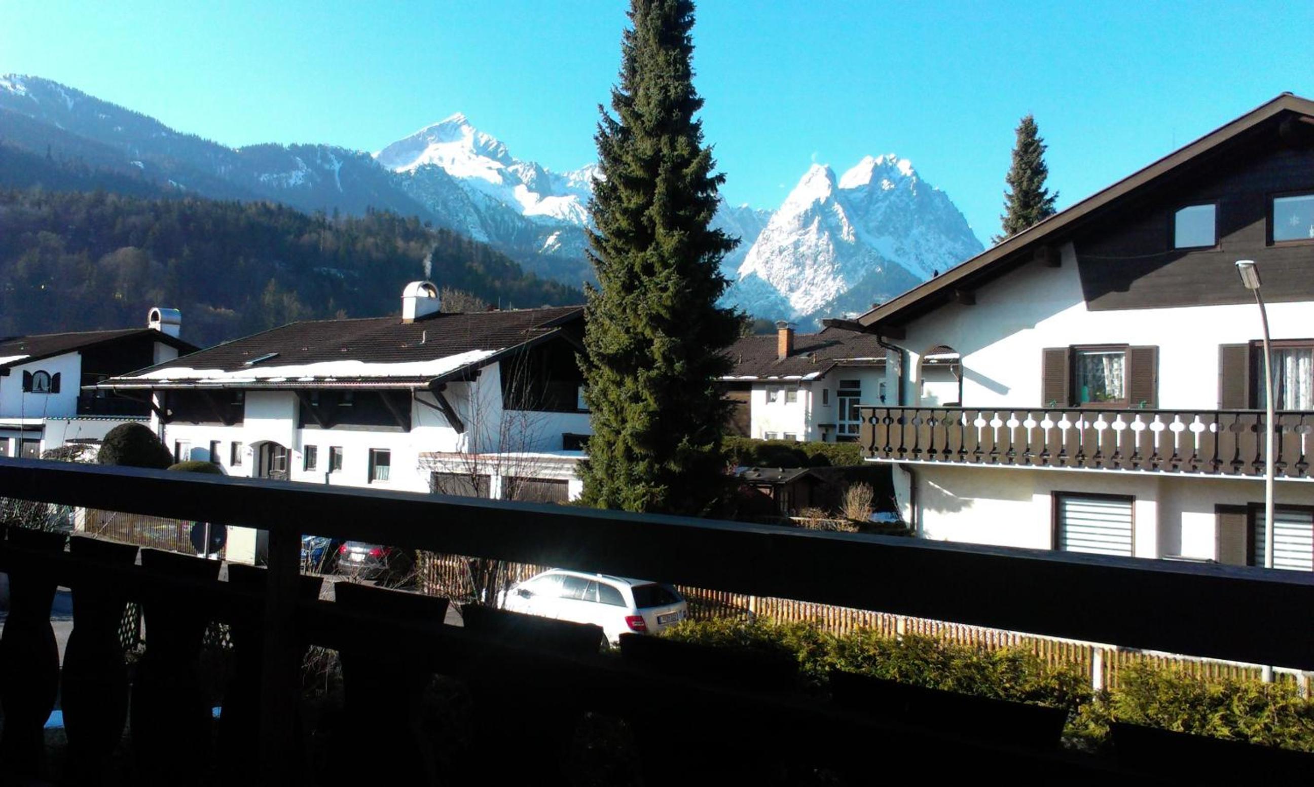 Maisonette Apartment DHH Zugspitzblick mit eigenem Garten view 3