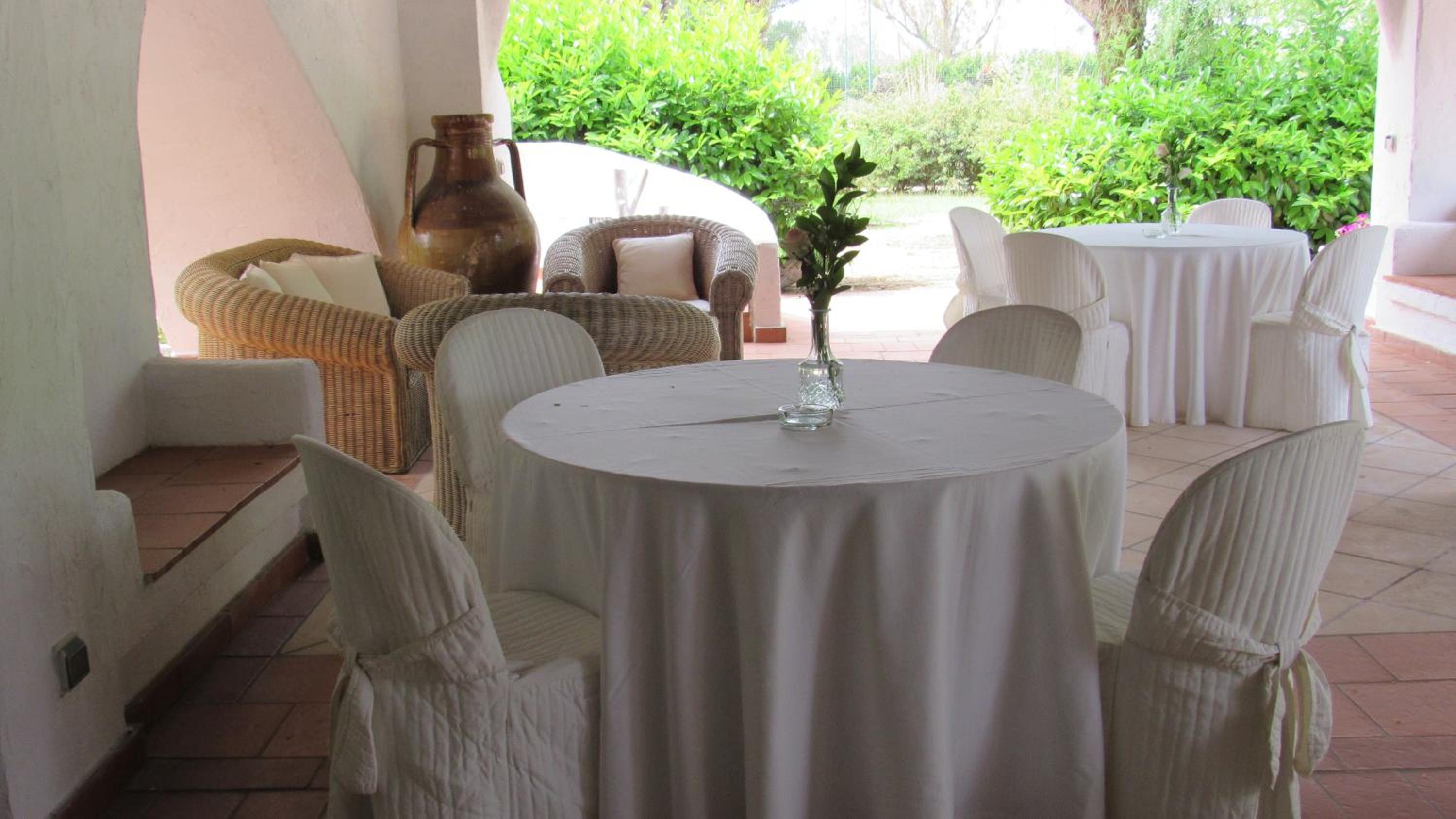 Villa Vetti - Exclusive Garden & Pool Retreat