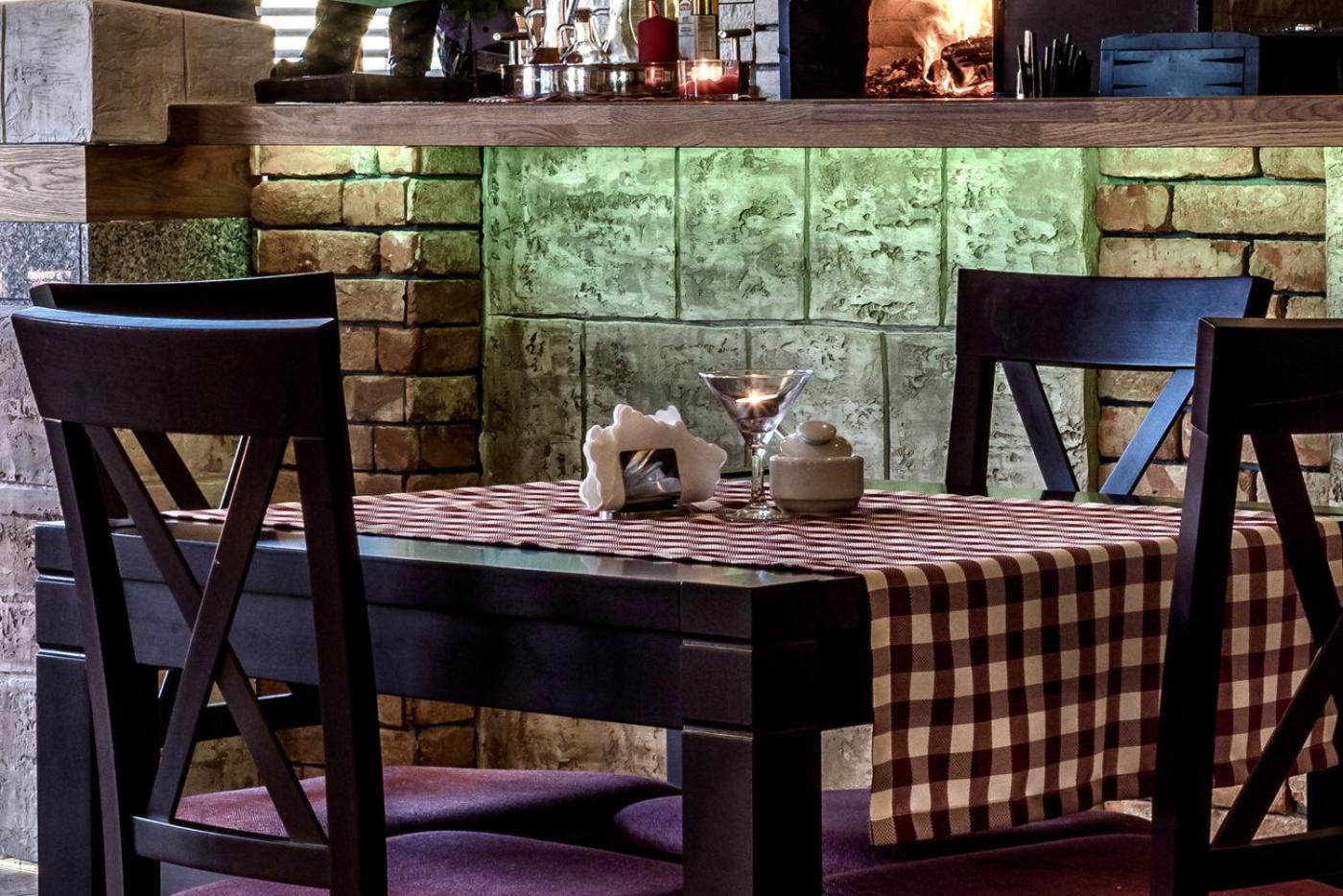 restaurant