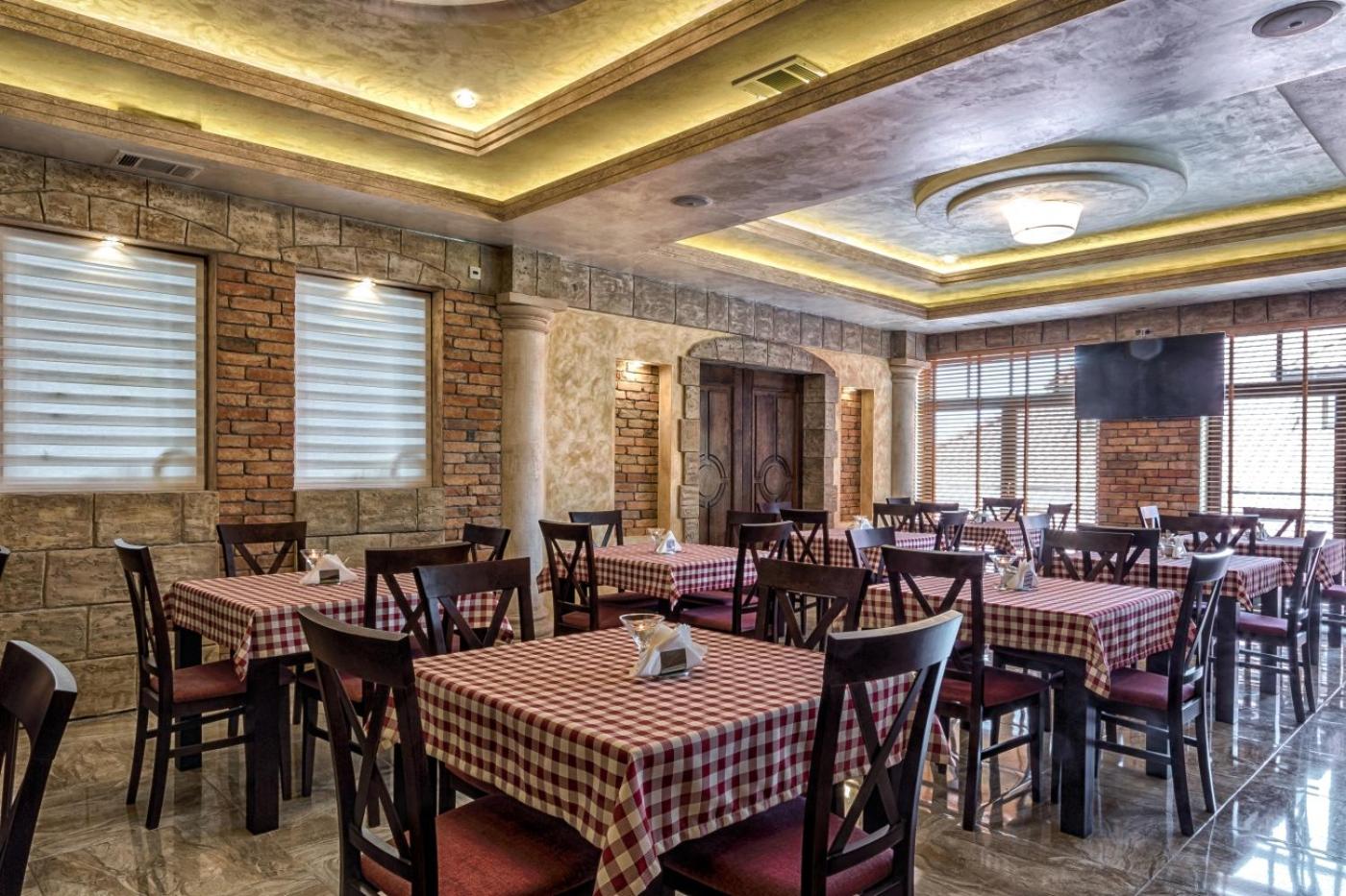 restaurant