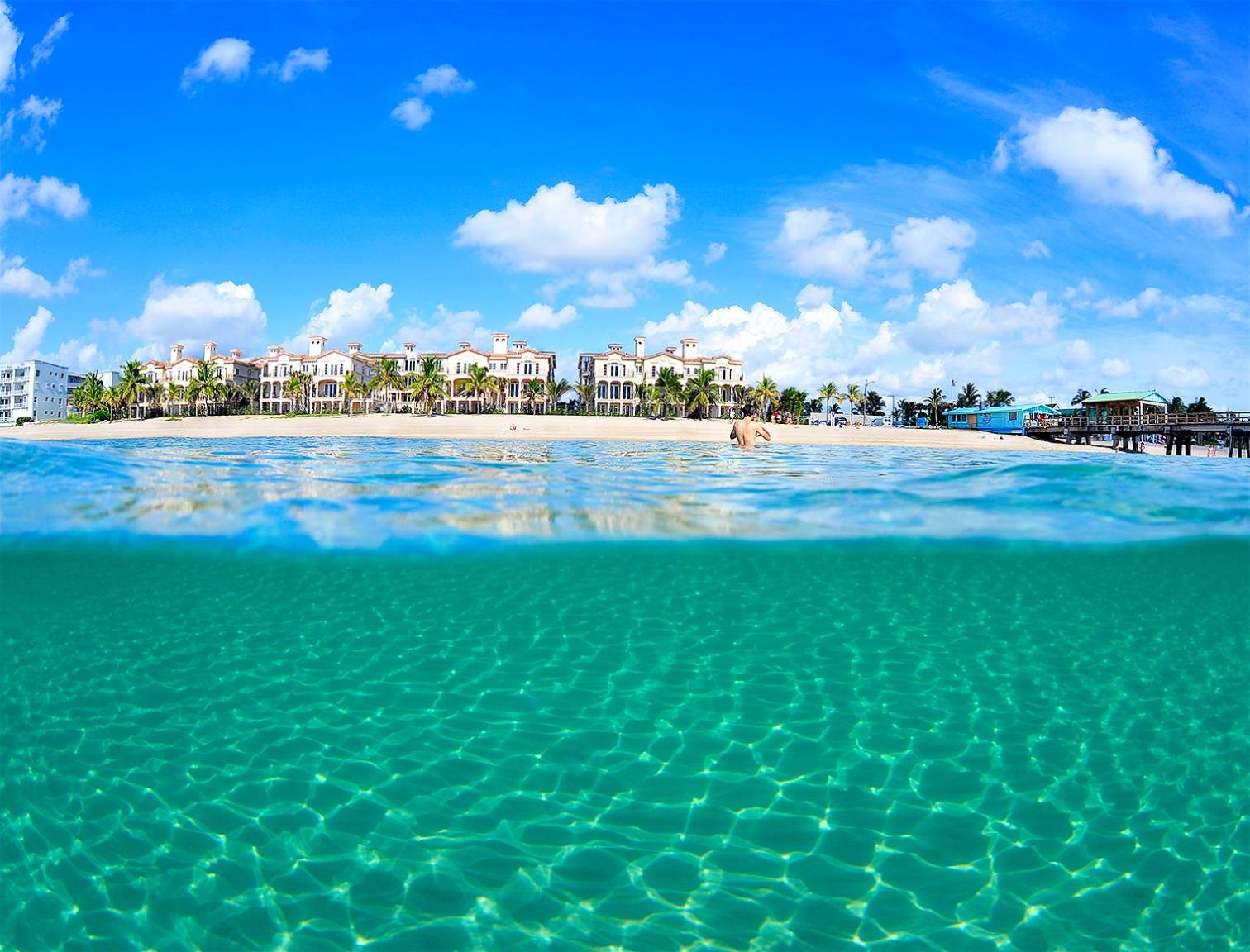 Hotel Blue Seas Courtyard - Image 1