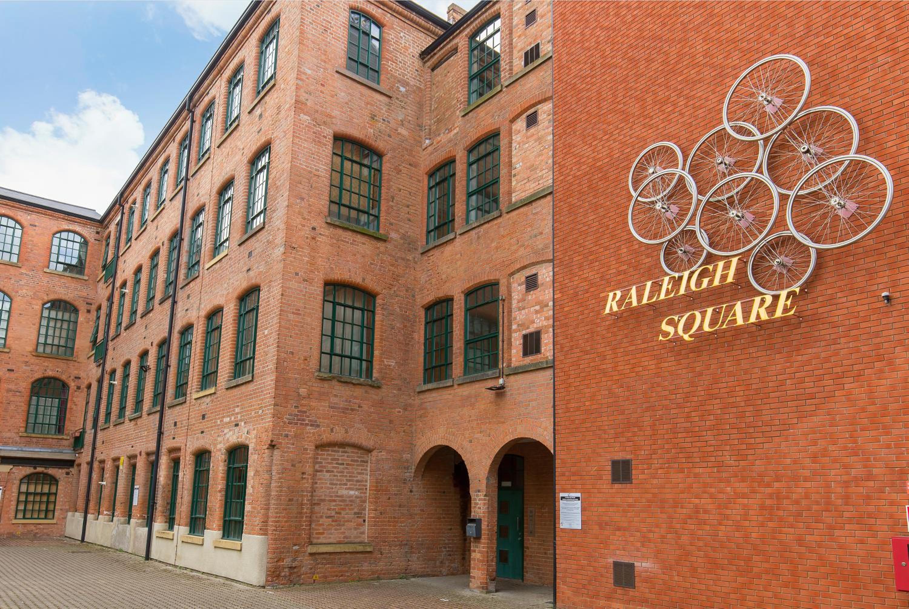 Raleigh Square - 2BR Ground-Floor Apartment in Nottingham