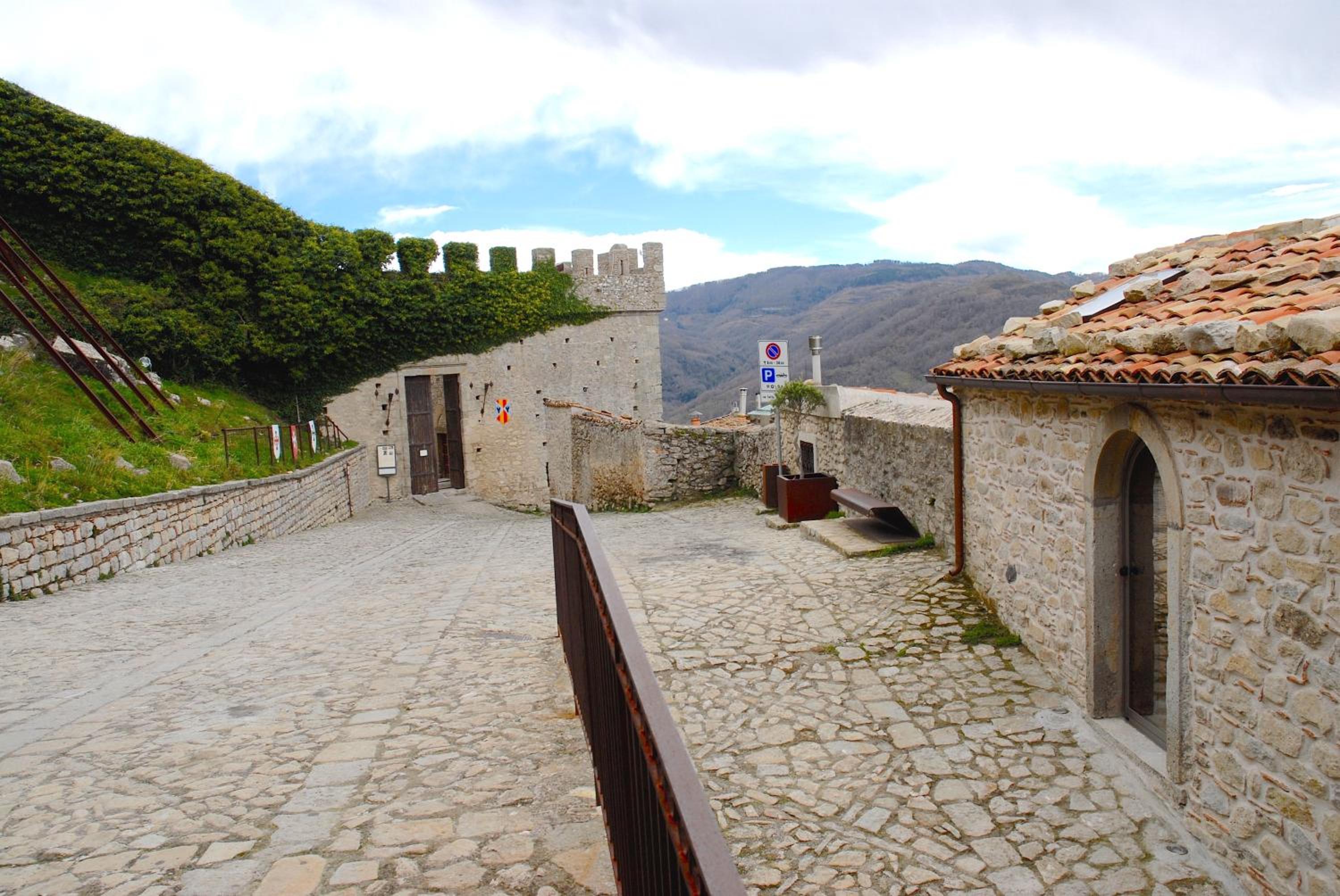 Luna - Aragon home holiday view 4