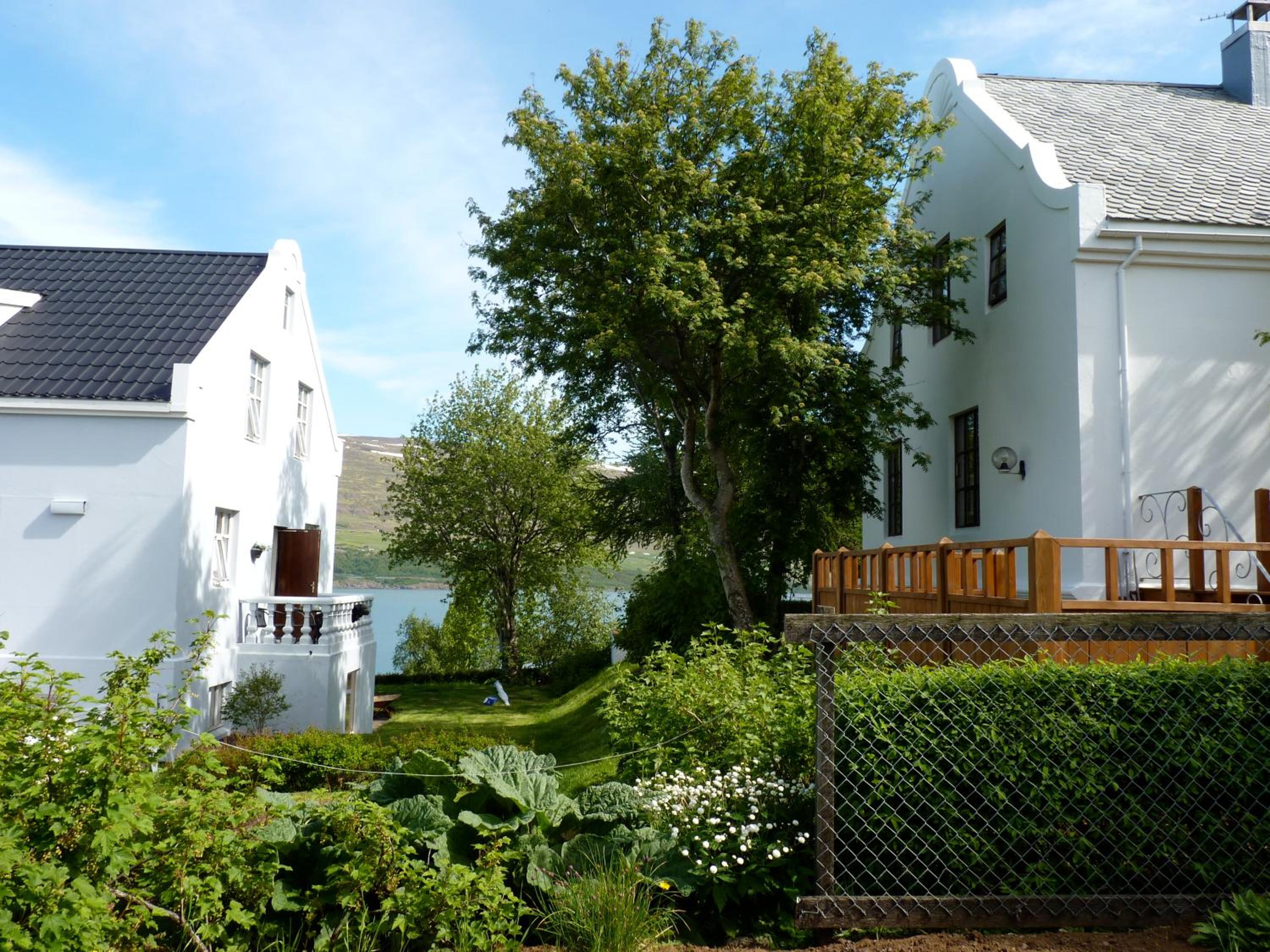 Pearl of the North Apartments