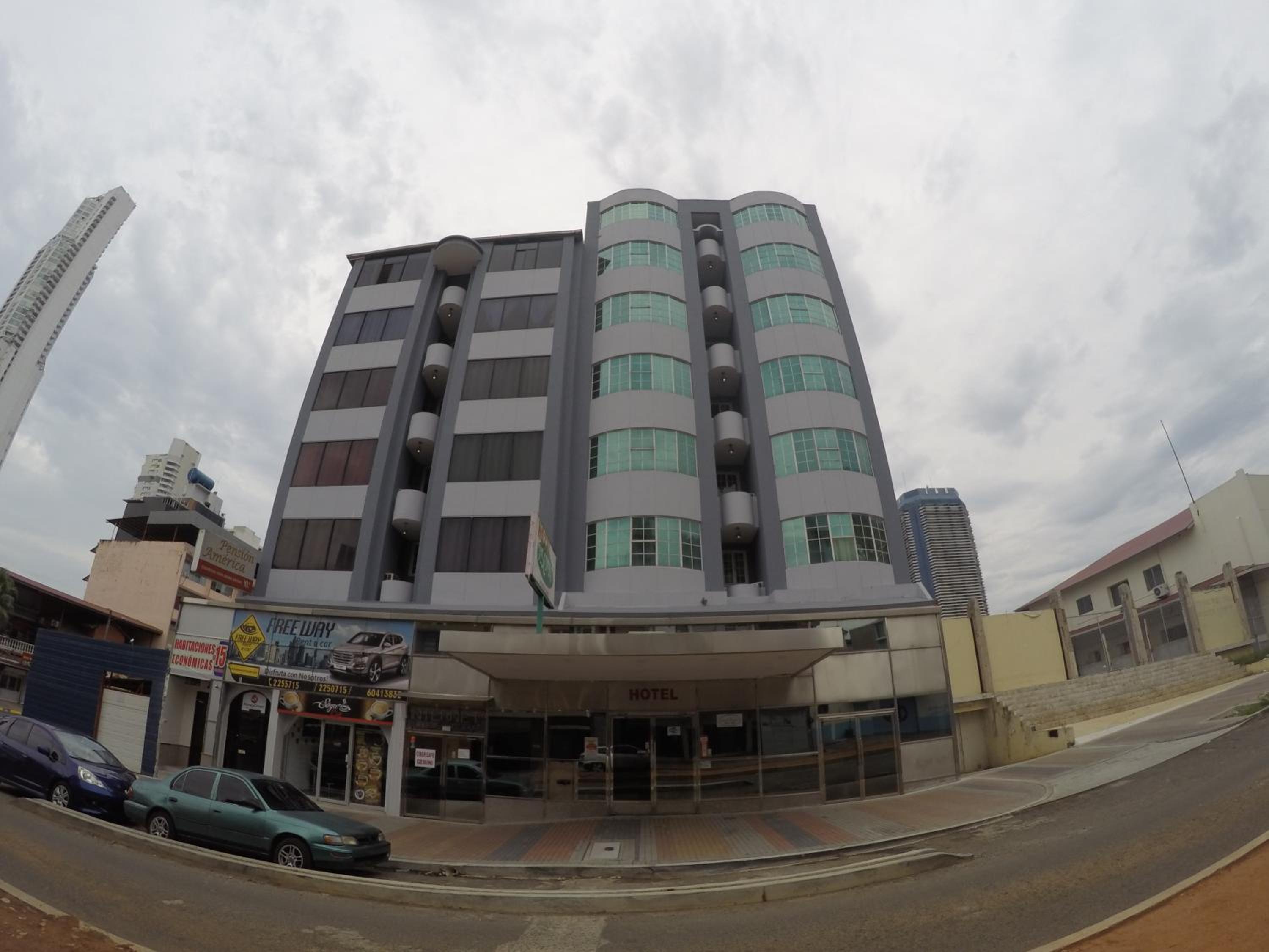 Hotel Discovery - Image 1