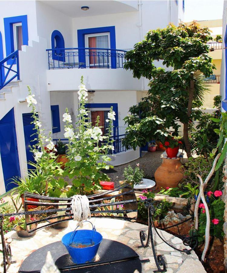 Psaras Apartments