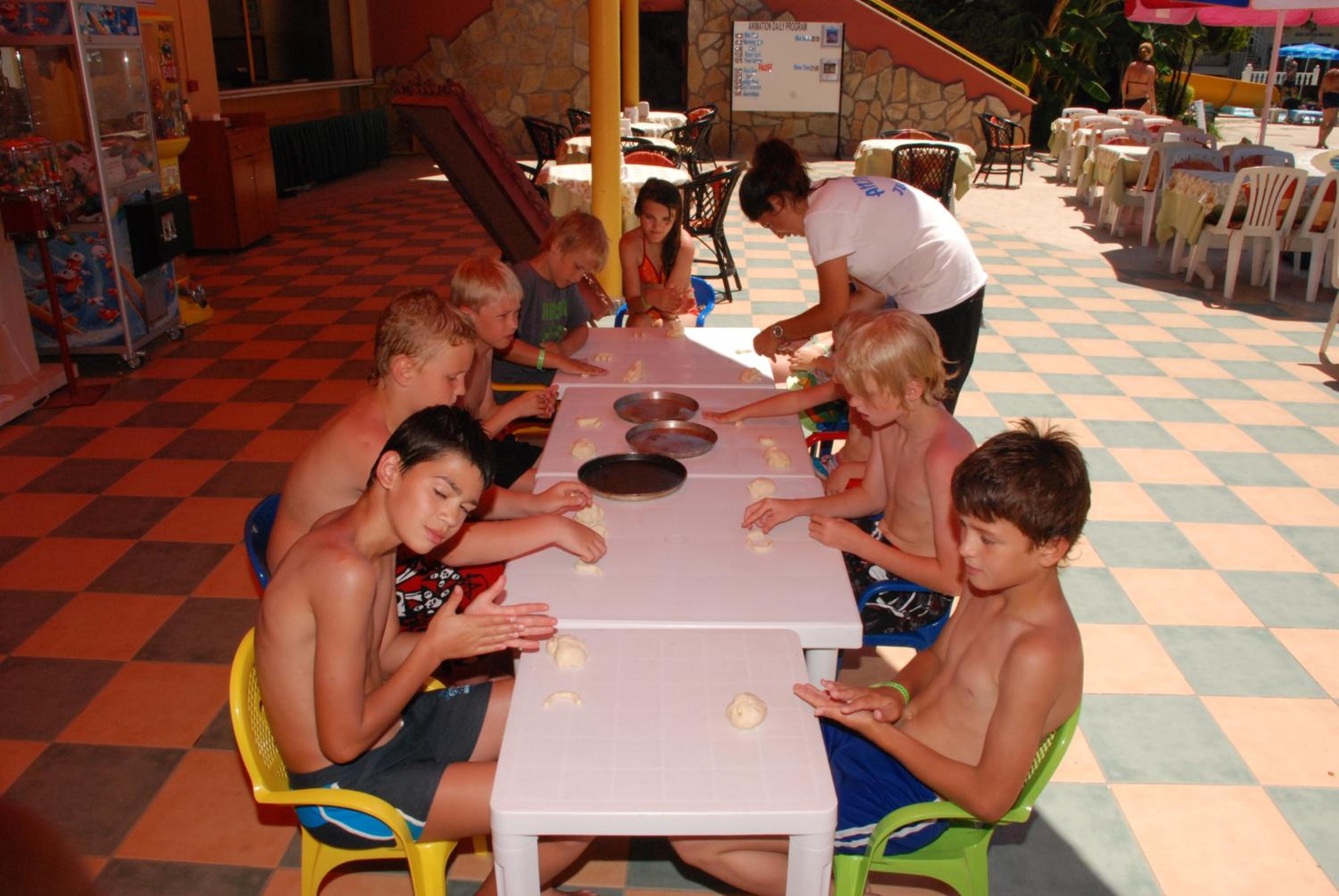 Ark Apart and Suite Hotel - Image 112