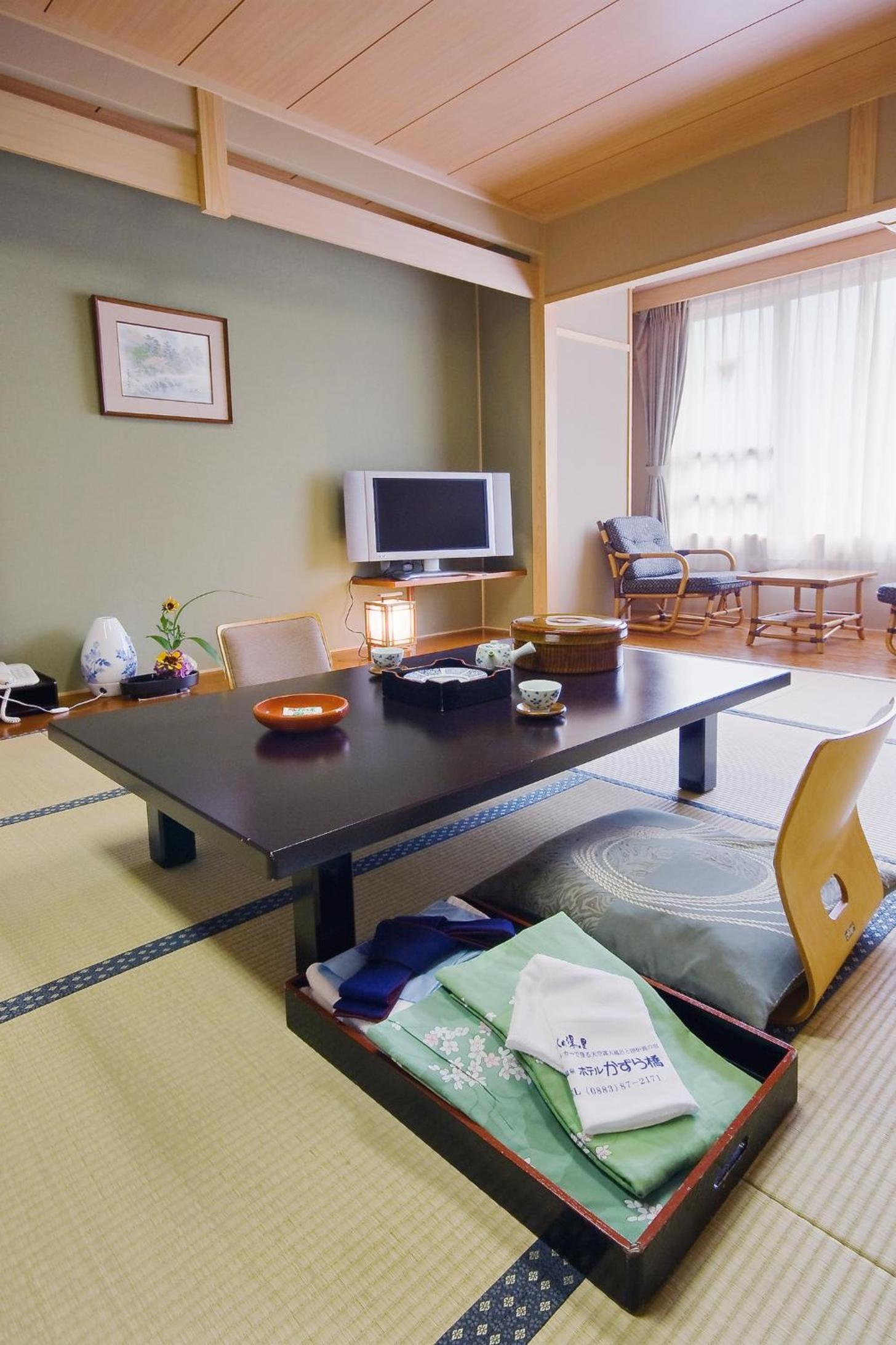 Hotel Kazurabashi