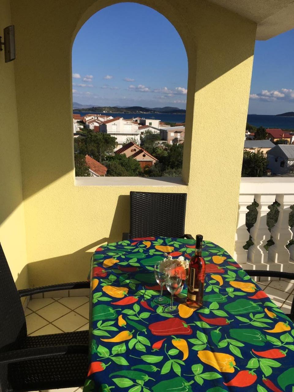 Apartments Jareb