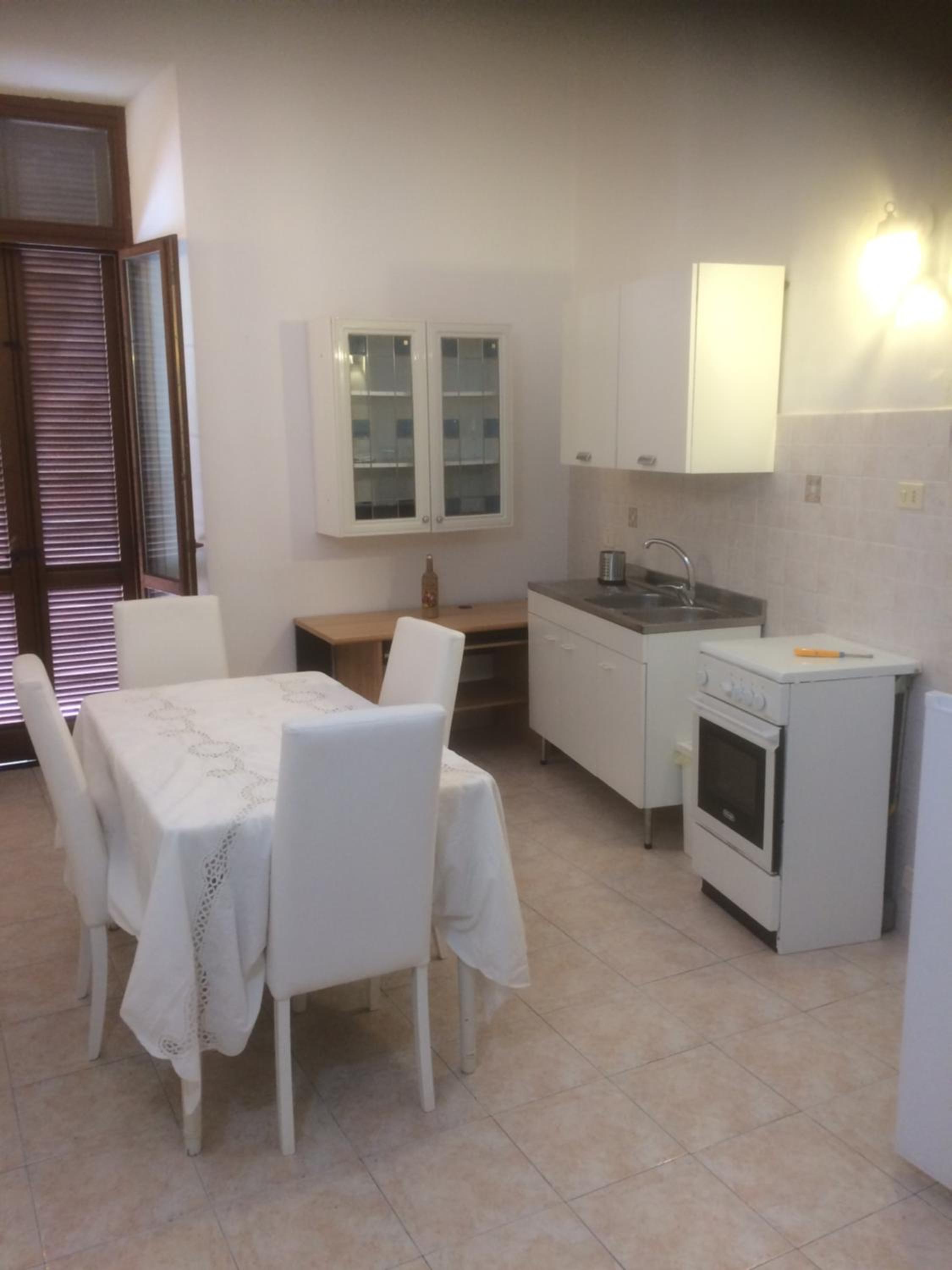 WHOLE HOLIDAY HOME APARTMENT FANTASTIC CIVITAVECCHIA da Pamino & Priscilla con due Camere letto!